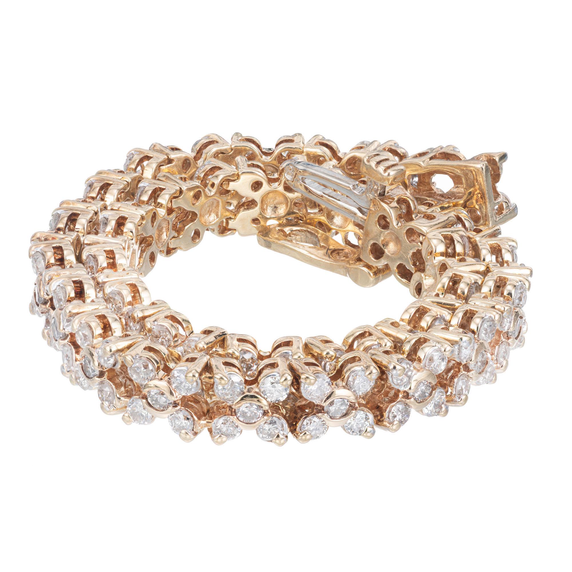 Round Cut 3.00 Carat Diamond Gold Hinged Link Bracelet For Sale