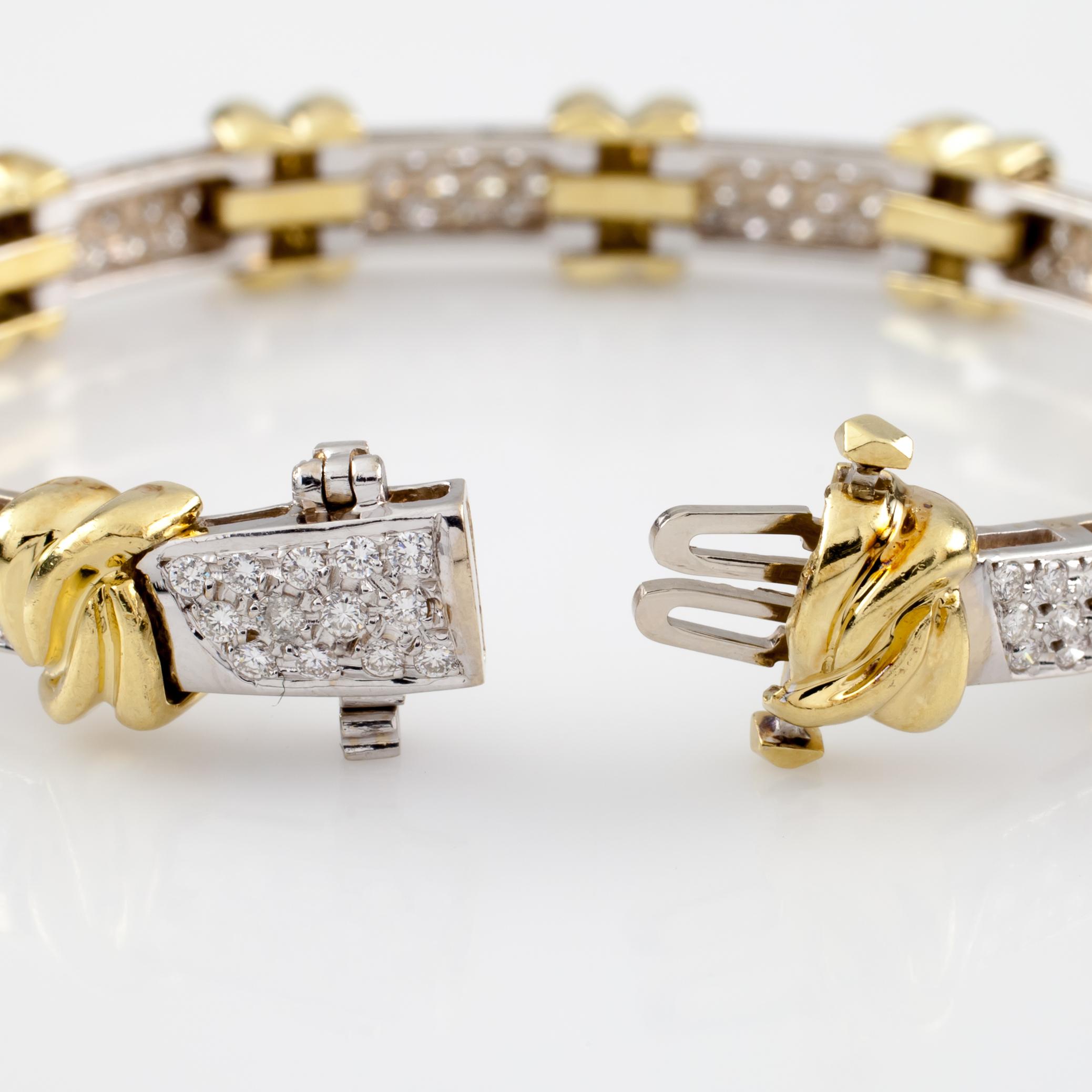 3.00 Carat Diamond Knot Station 18 Karat White and Yellow Gold 2-Tone Bracelet für Damen oder Herren im Angebot