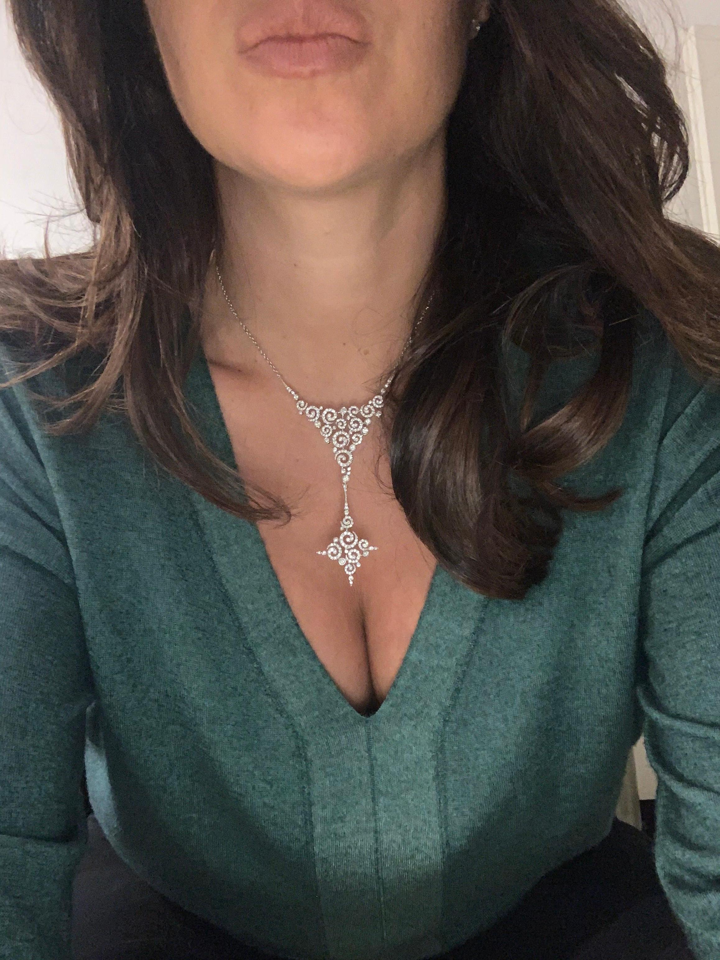 Zeitgenössische 3,00 Karat Diamant-Halskette Stefan Hafner mit großem Wirbel im Angebot 1