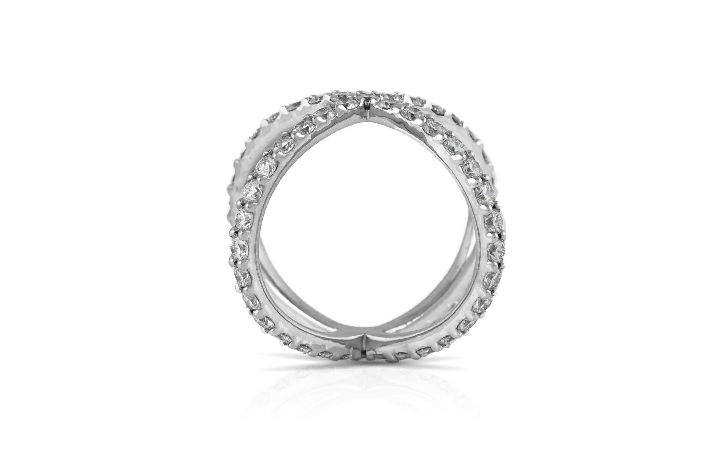 Finely crafted in 18k white gold with Round Brilliant cut Diamonds weighing approximately a total of 3.00 carats.
Size 5