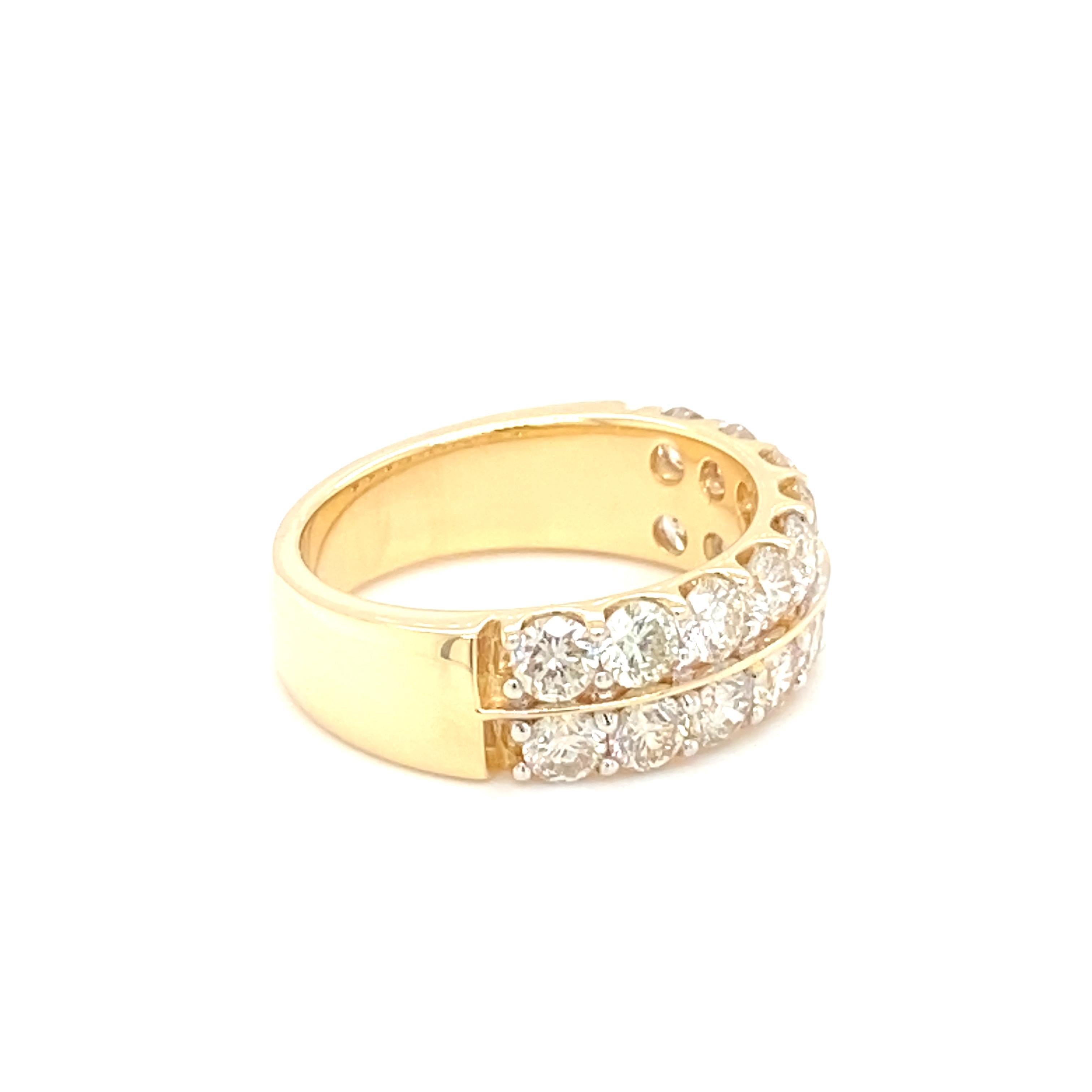 3.00 Carat Diamond Yellow Gold Band Ring In New Condition For Sale In Trumbull, CT