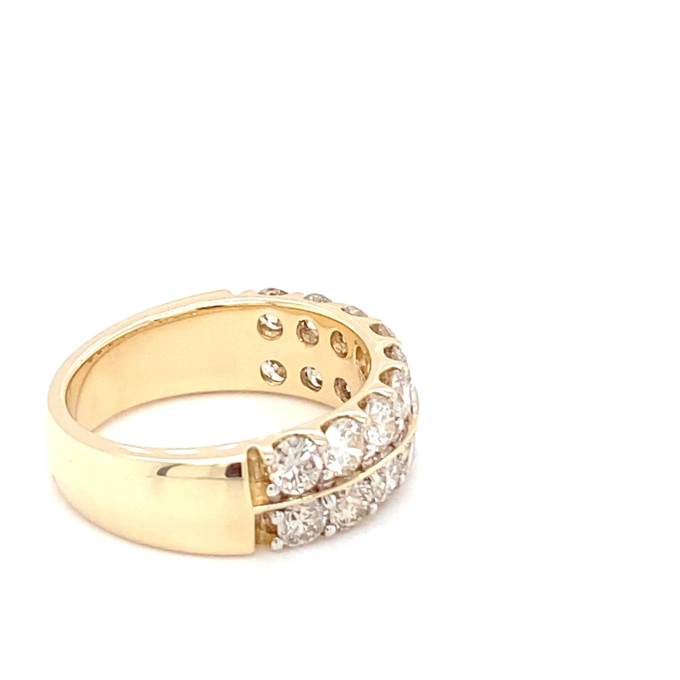 Women's 3.00 Carat Diamond Yellow Gold Band Ring For Sale