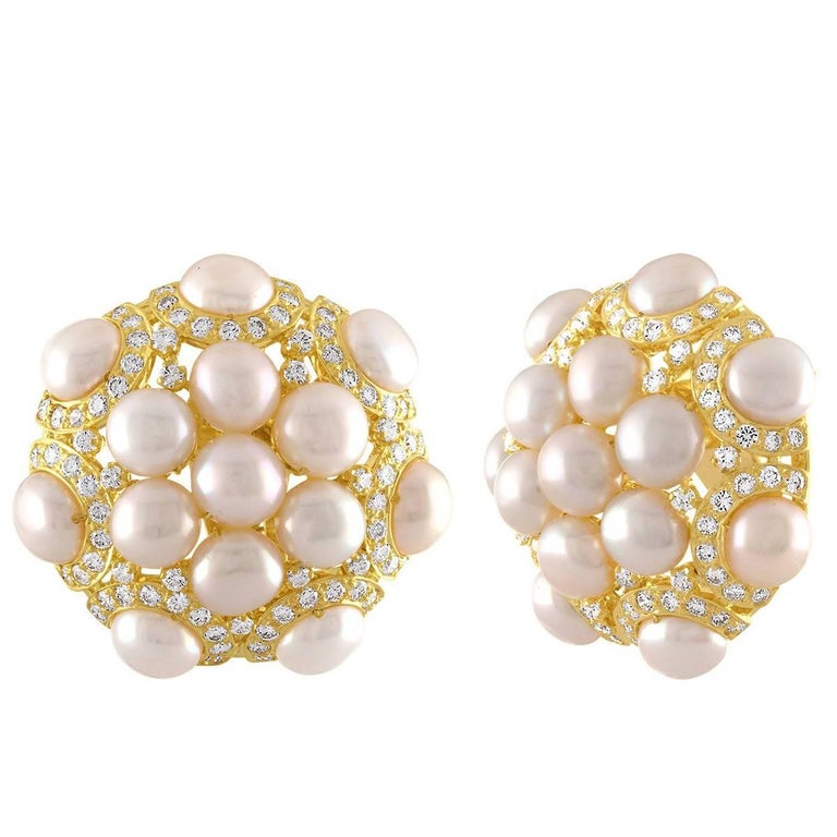 3.00 Carat Diamonds and Pearls ClipOn Gold Button Earrings For Sale at