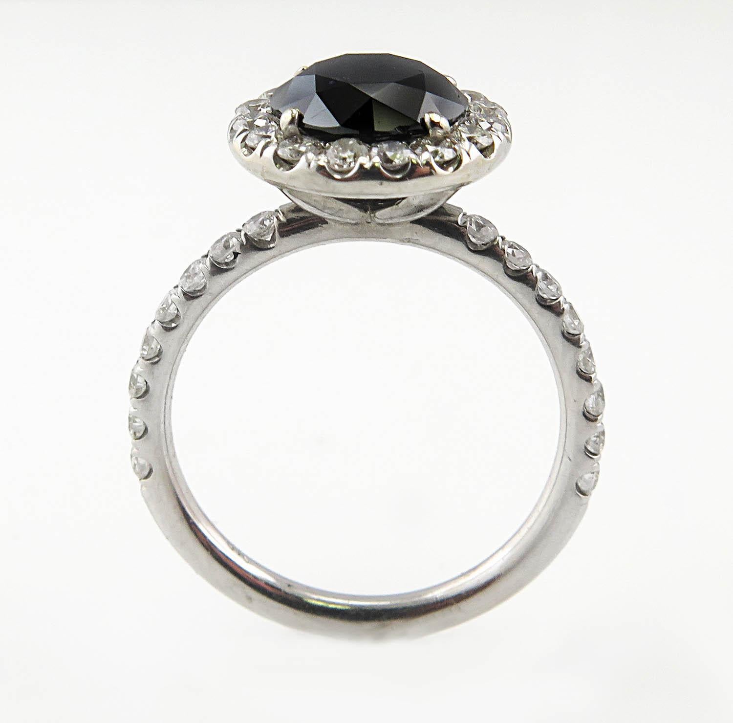 Bague de fiançailles de mariage en or blanc avec diamant rond de 3,00 carats de couleur noire EGL, États-Unis en vente 2
