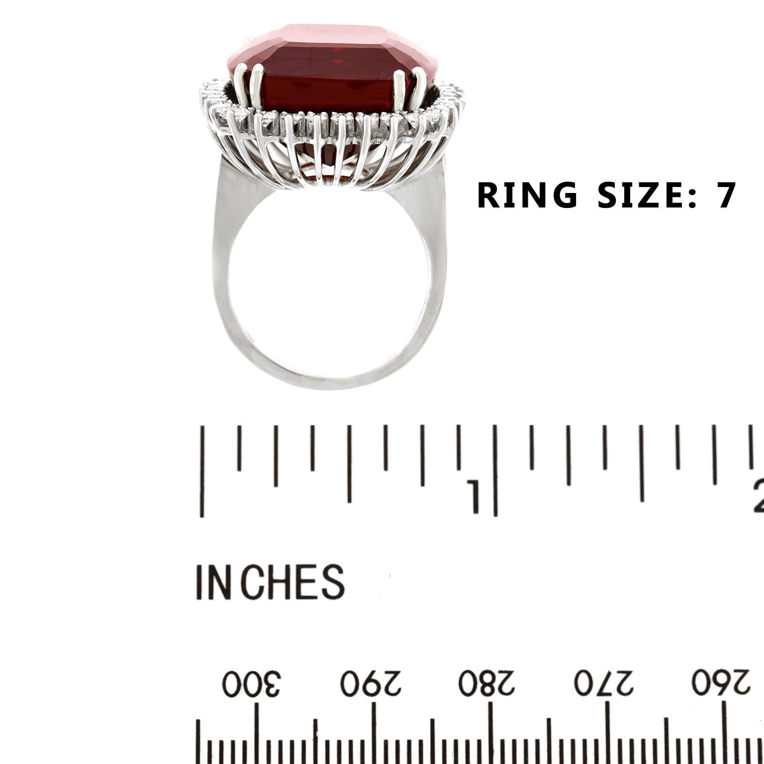 30.0 Carat Garnet and Diamond Set Ring 2
