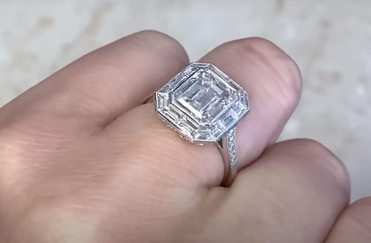 3.00 Carat GIA-Certified Emerald-Cut Diamond Engagement Ring with Diamond Halo For Sale 1