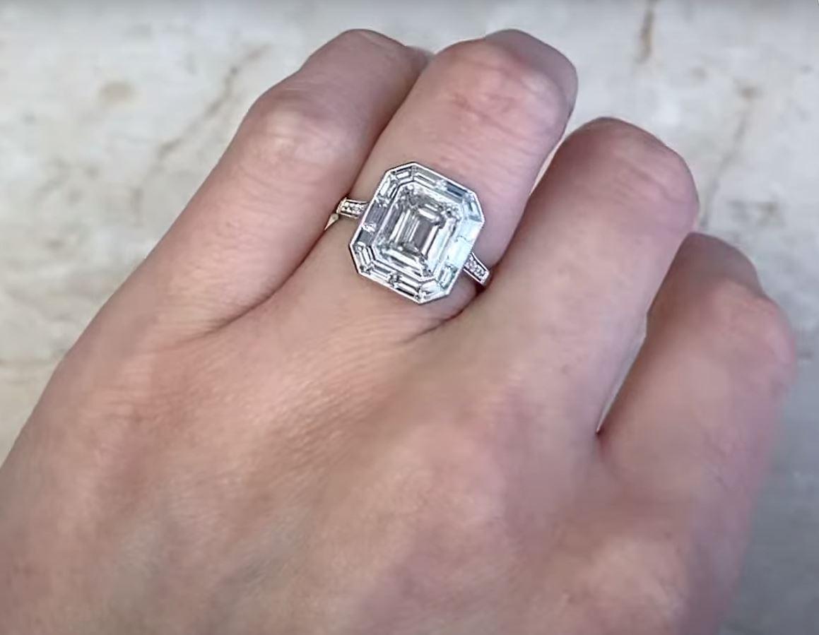3.00 Carat GIA-Certified Emerald-Cut Diamond Engagement Ring with Diamond Halo For Sale 3