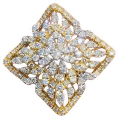 Anello da cocktail in oro con diamanti naturali da 3,00 carati