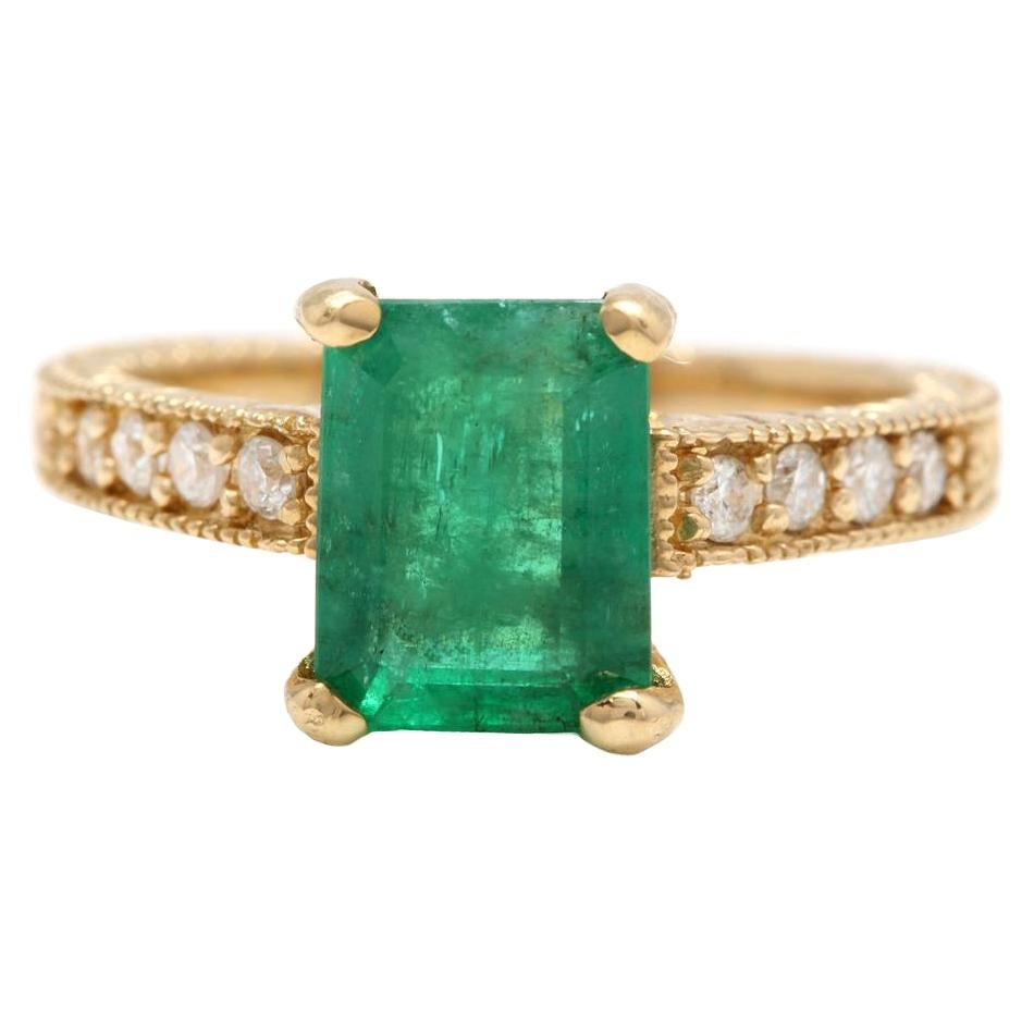 3.00 Carat Natural Emerald and Diamond 14 Karat Solid Yellow Gold Ring For Sale