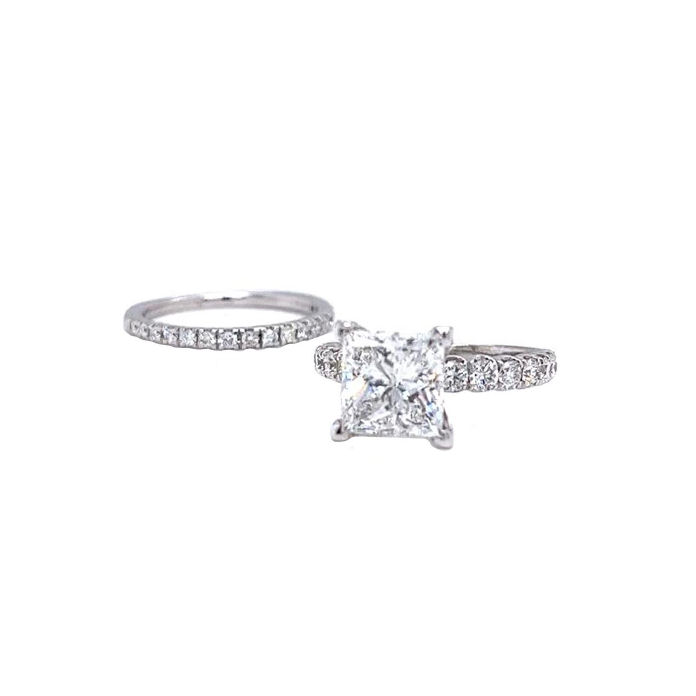 Princess Cut 3.00 Carat Natural Princess Diamond Ring with 0.75ctw Pave Round Diamond Band For Sale