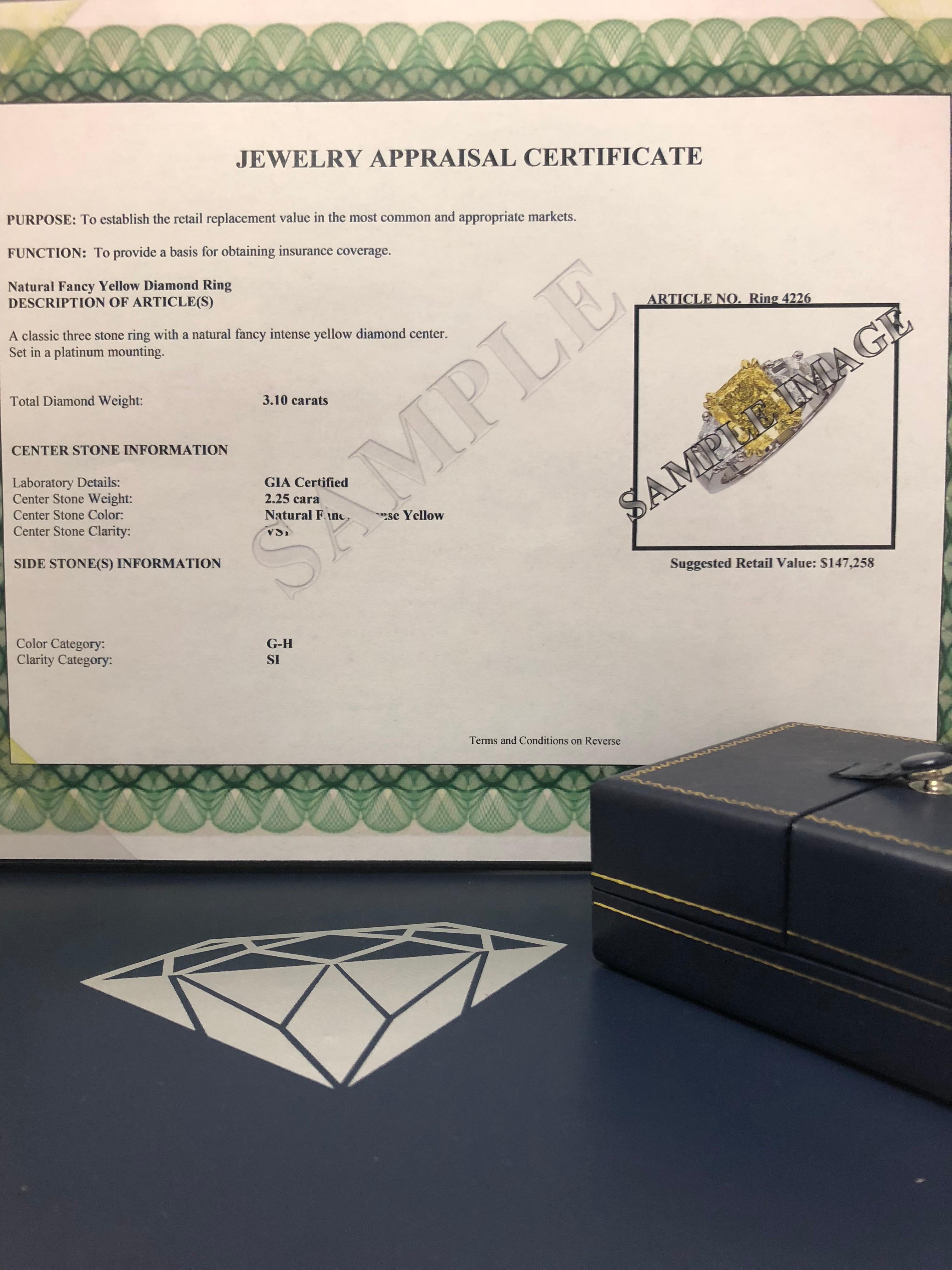 3,00 Karat kolumbianischer Smaragd im Ovalschliff und 2,50 Karat Diamantring im Zustand „Neu“ in New York, NY