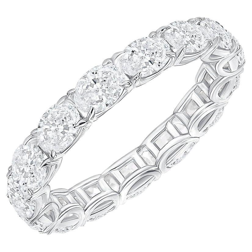 En vente :  Anneau d'éternité en diamants ovales de 3,00 carats Est-Ouest