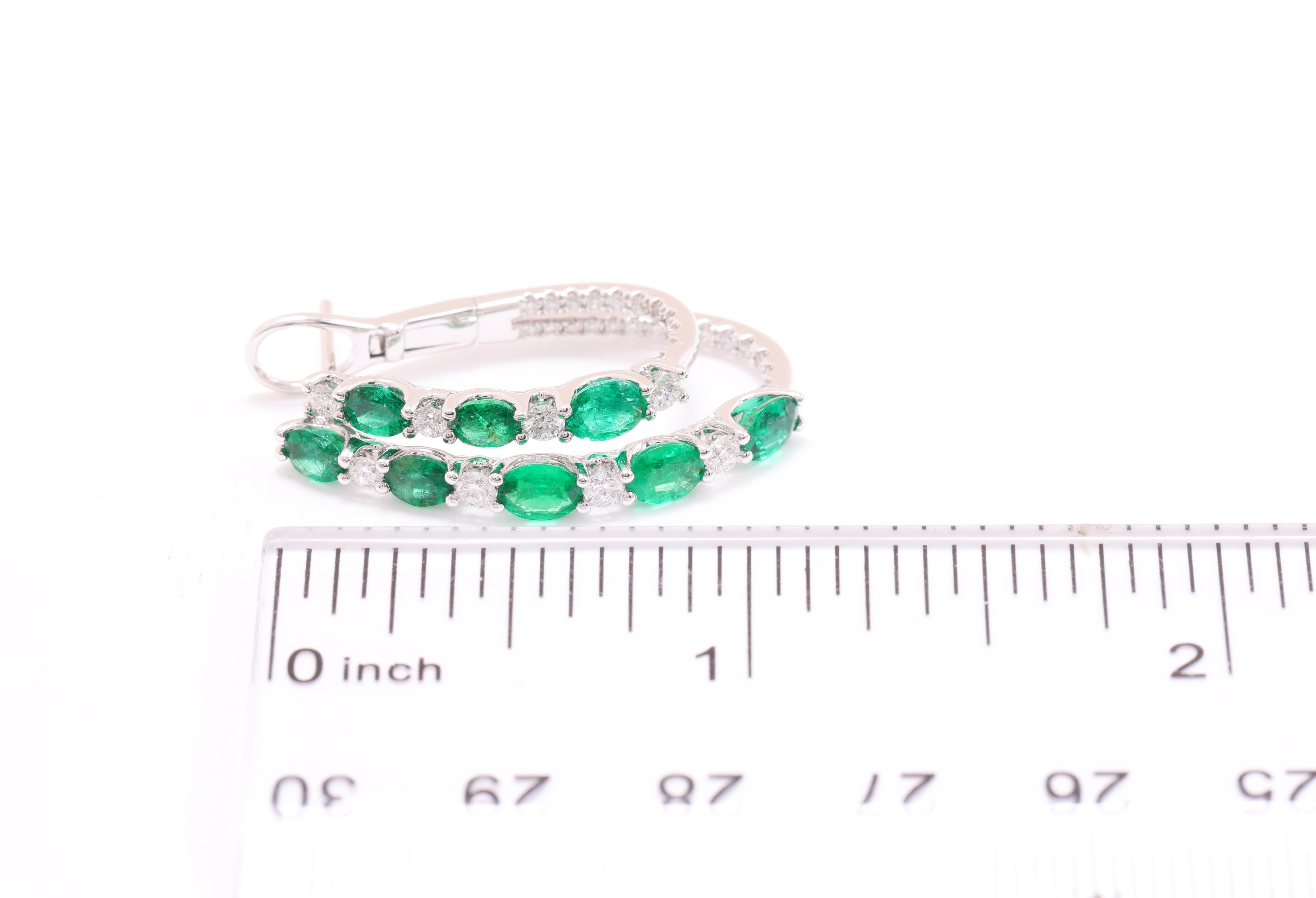 Cerchi a leva con smeraldo ovale da 3,00 carati e diamante da 1,00 carati in oro 14K ref621 In condizioni Nuovo in vendita a New York, NY