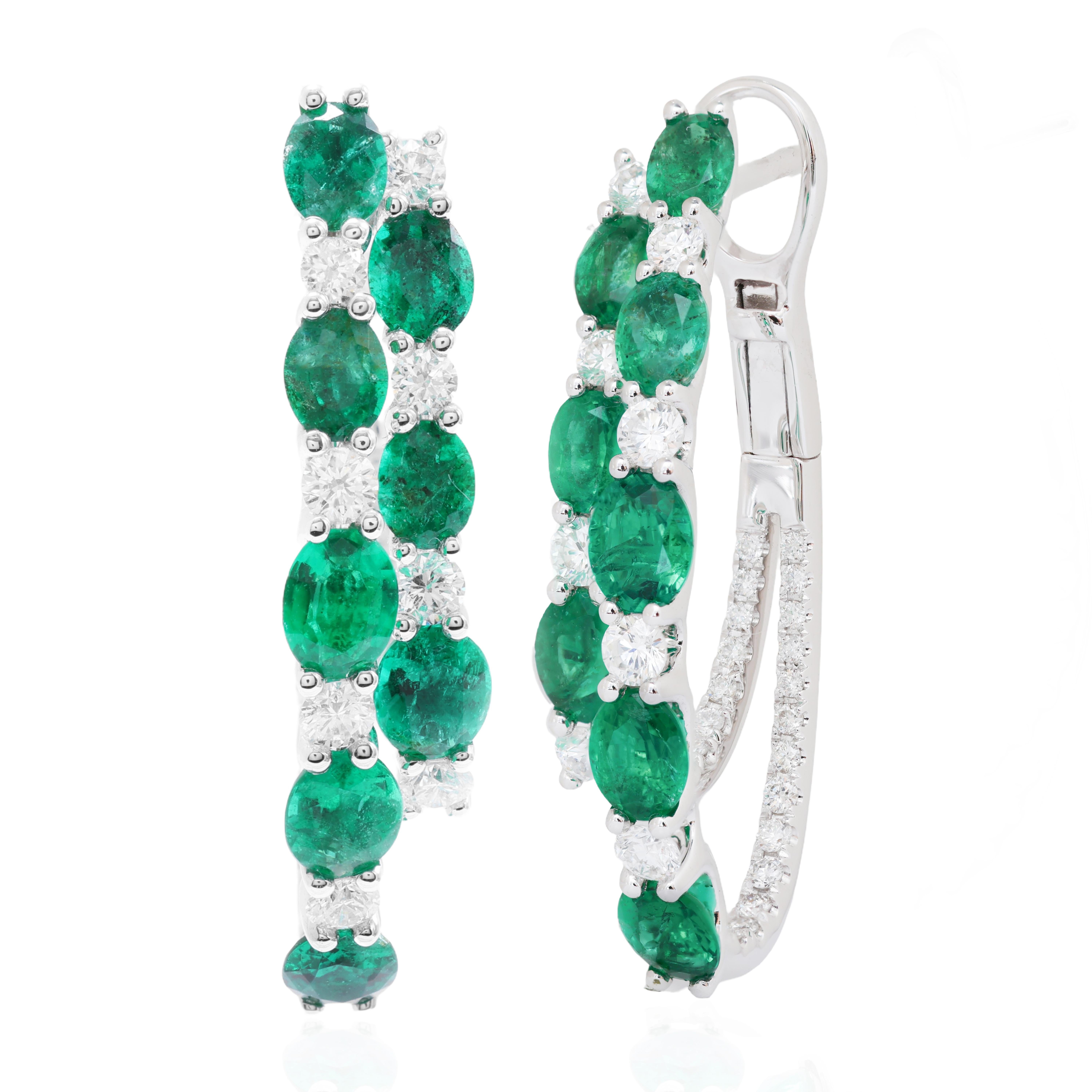 Donna Cerchi a leva con smeraldo ovale da 3,00 carati e diamante da 1,00 carati in oro 14K ref621 in vendita