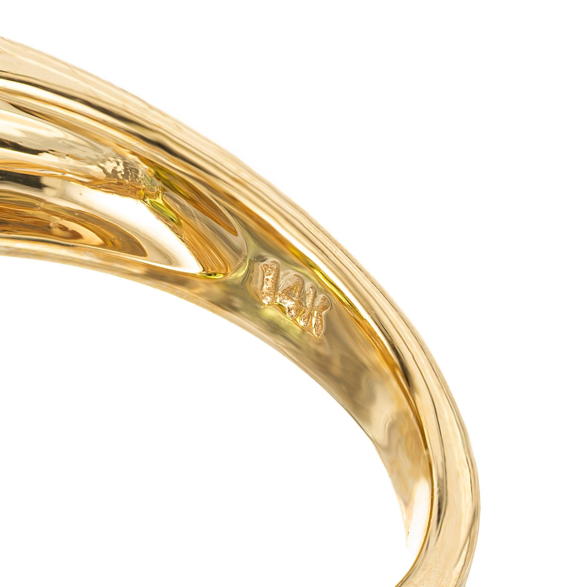 Sortija de oro con peridoto ovalado de 3,00 quilates y diamantes en espiral en venta 2