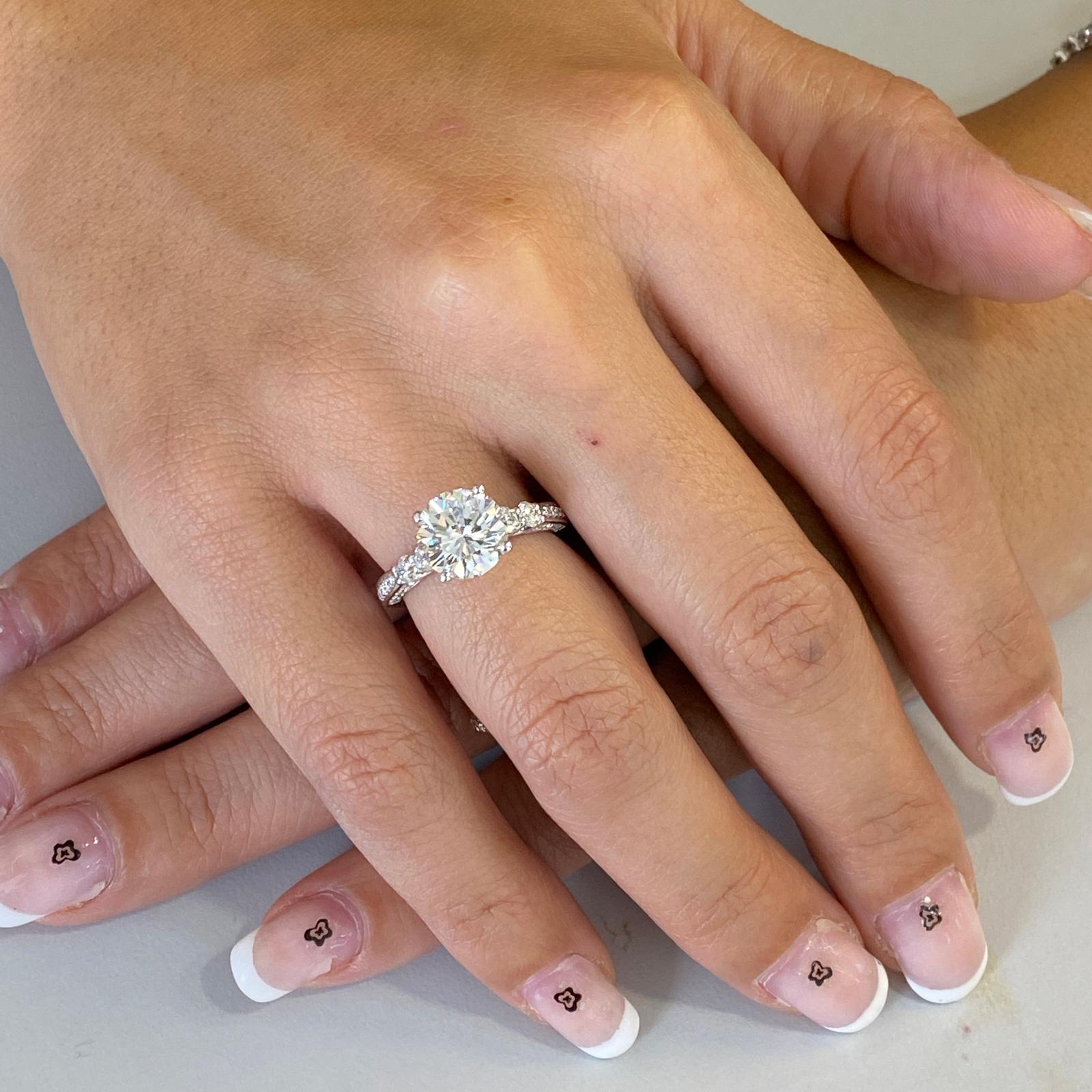 3 carat brilliant cut diamond ring