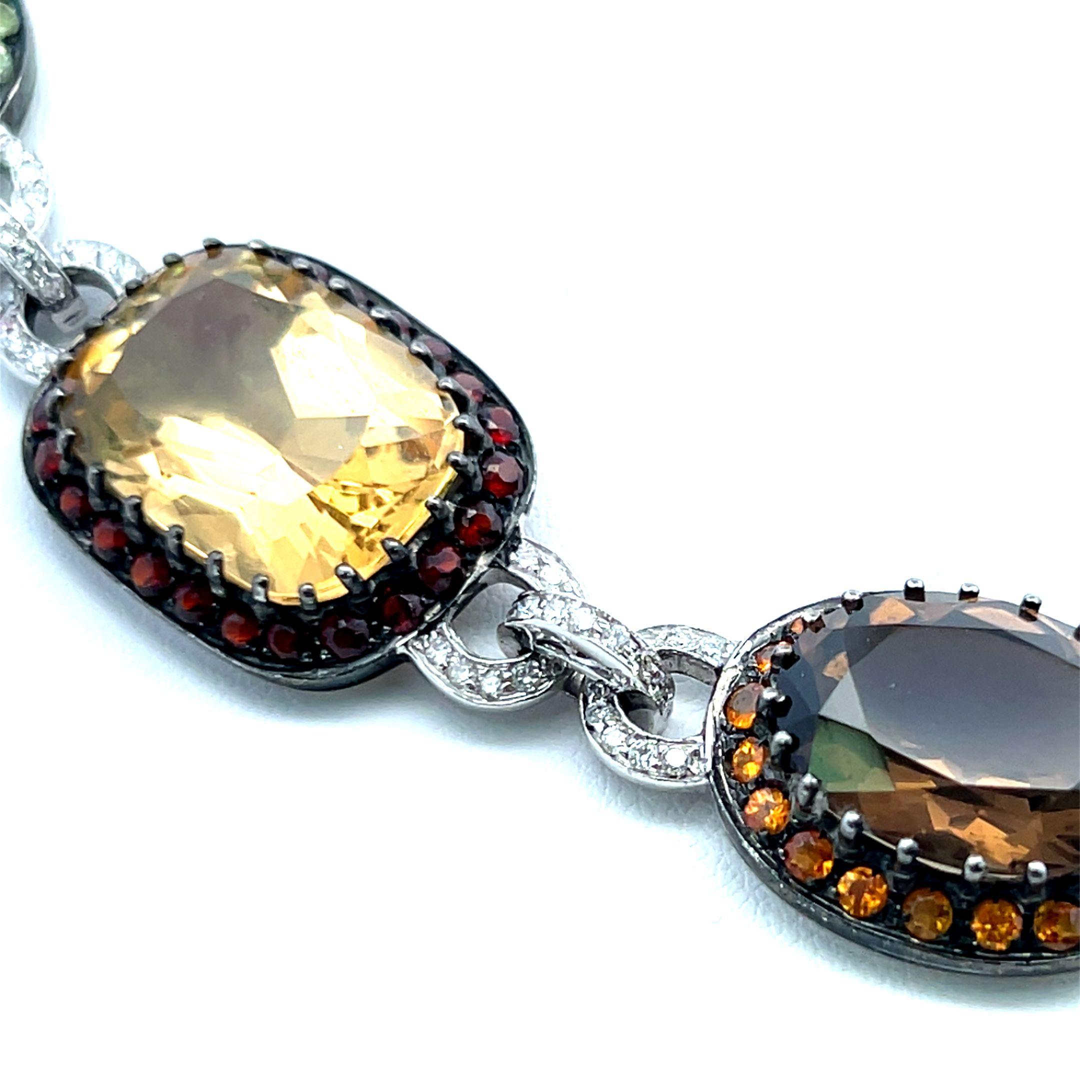 3.00 Carat Round Brilliant Diamond 18K White Gold Gems Stone Necklace In Good Condition For Sale In New York, NY