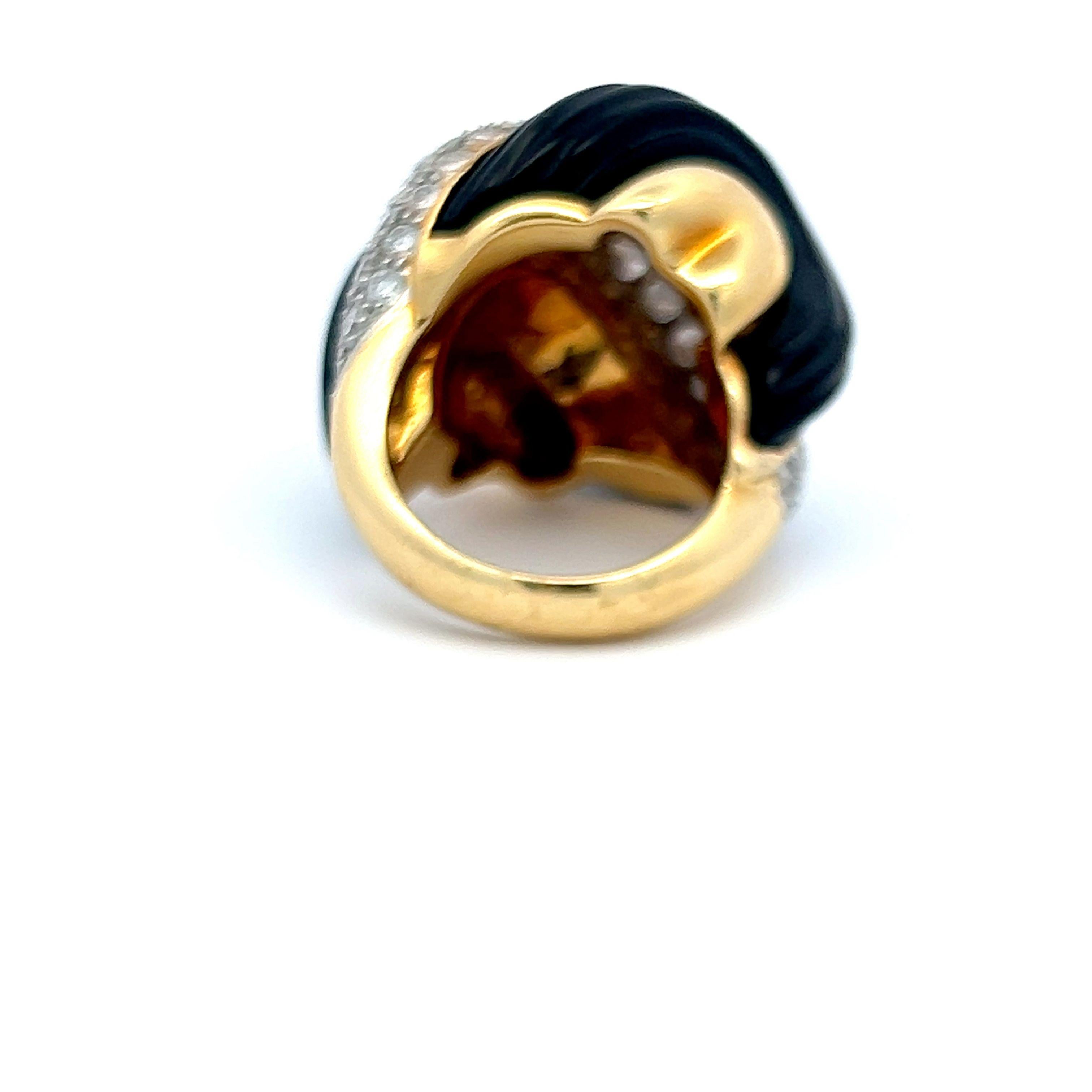 3.00 Carat Round Brilliant G VS1 Diamond 18 Karat Yellow Gold Cocktail Ring en vente 3