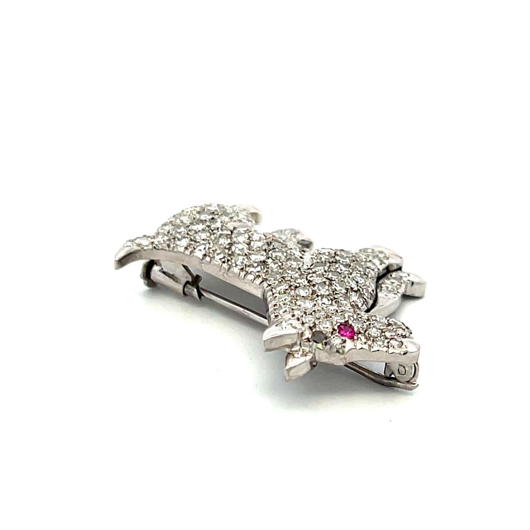 Diamante redondo de 3,00 quilates Rubí de 0,02 quilates Broche de oro blanco de 18 quilates en venta 5