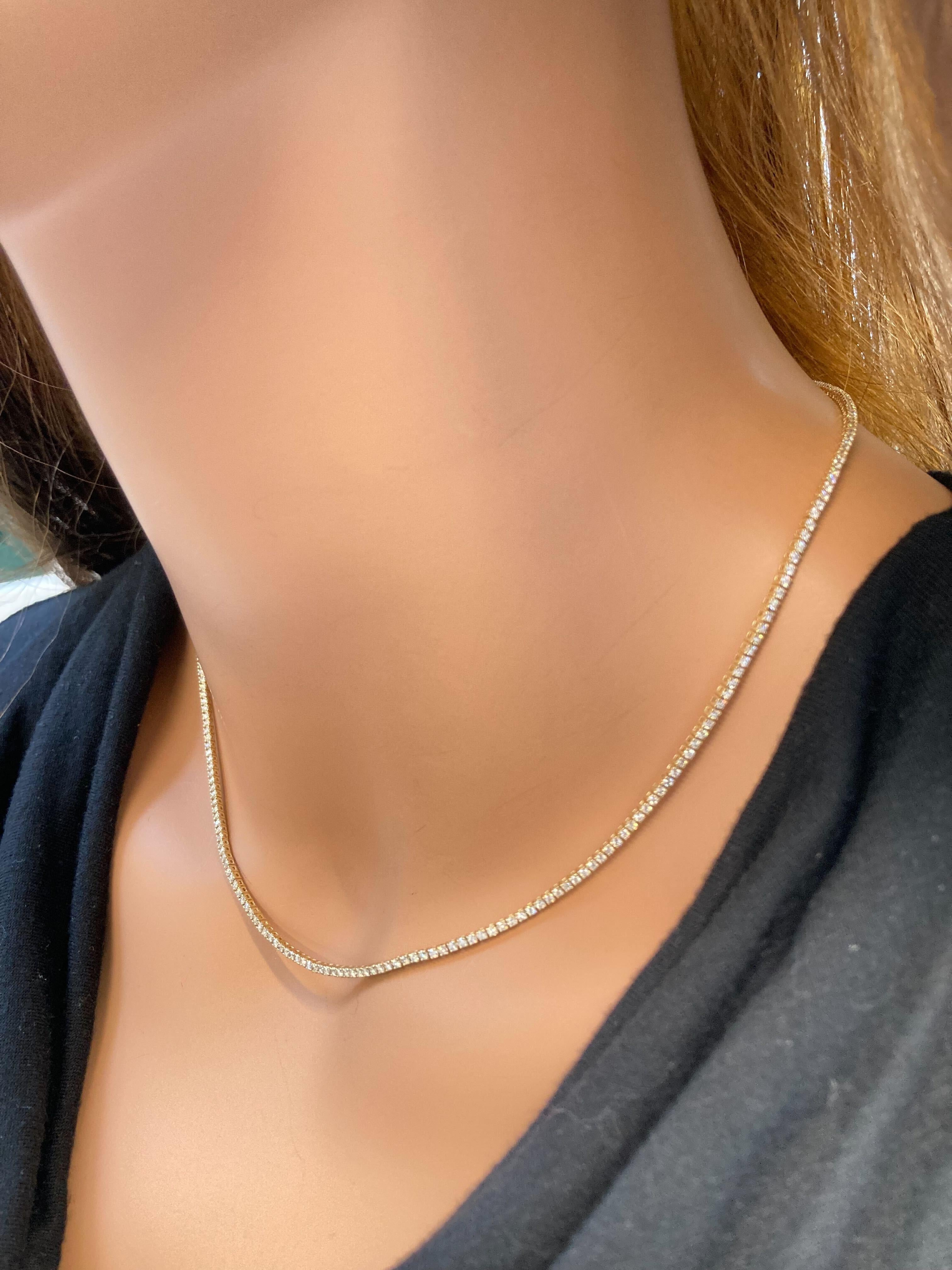 Contemporary 3.00 Carat Round Diamond Tennis Necklaces In 14k Yellow Gold For Sale