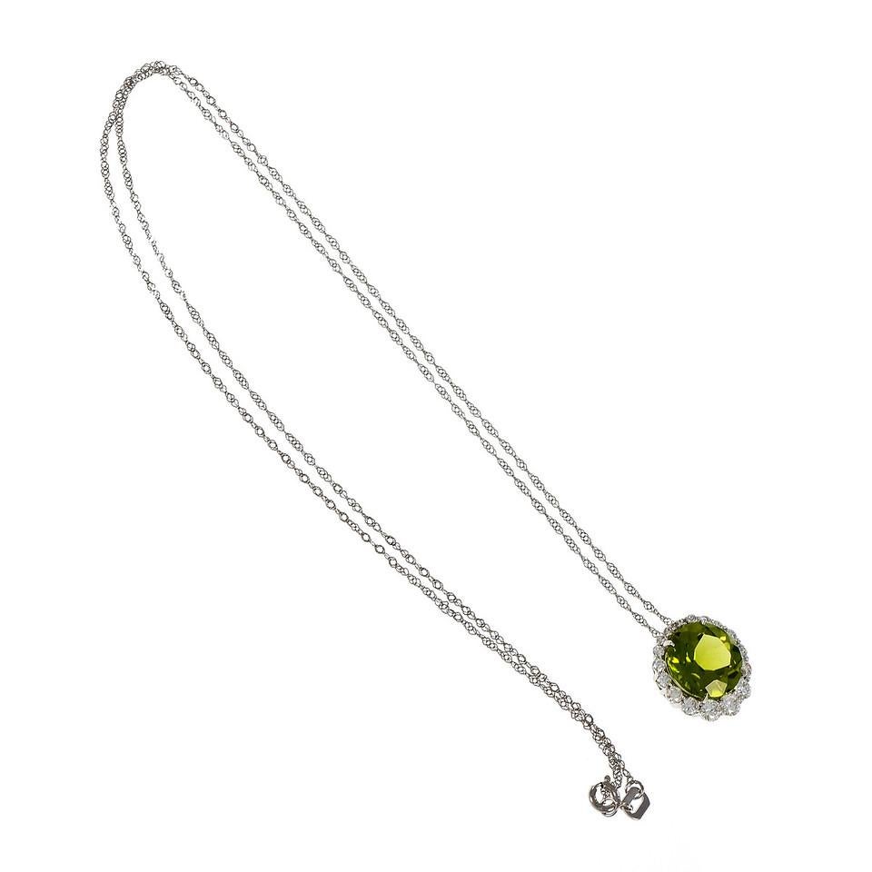 3.00 Carat Round Peridot Diamond Halo White Gold Pendant Necklace In Good Condition For Sale In Stamford, CT