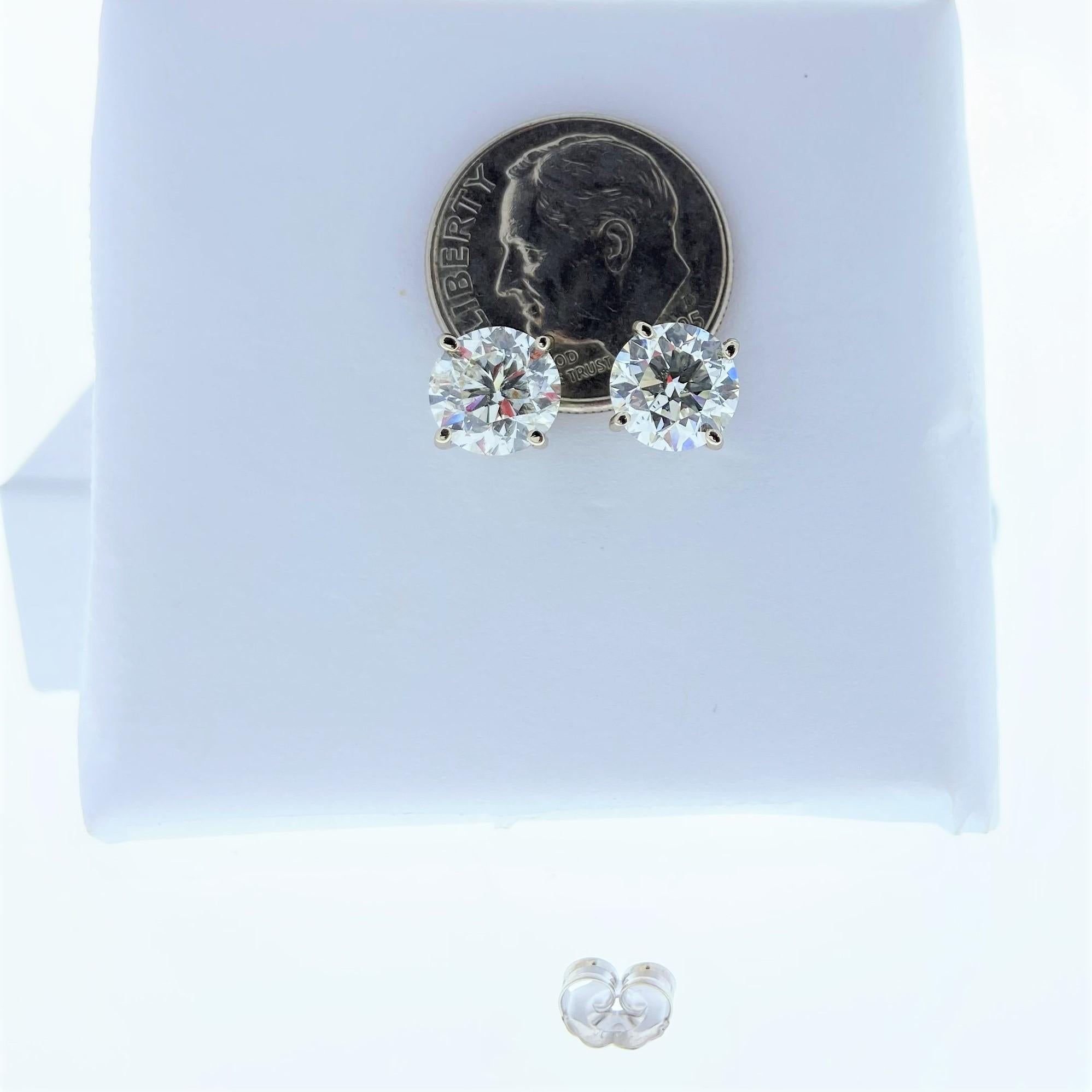 Contemporary 3.00 Carat Total Diamond Stud Earrings in 14 Karat White Gold