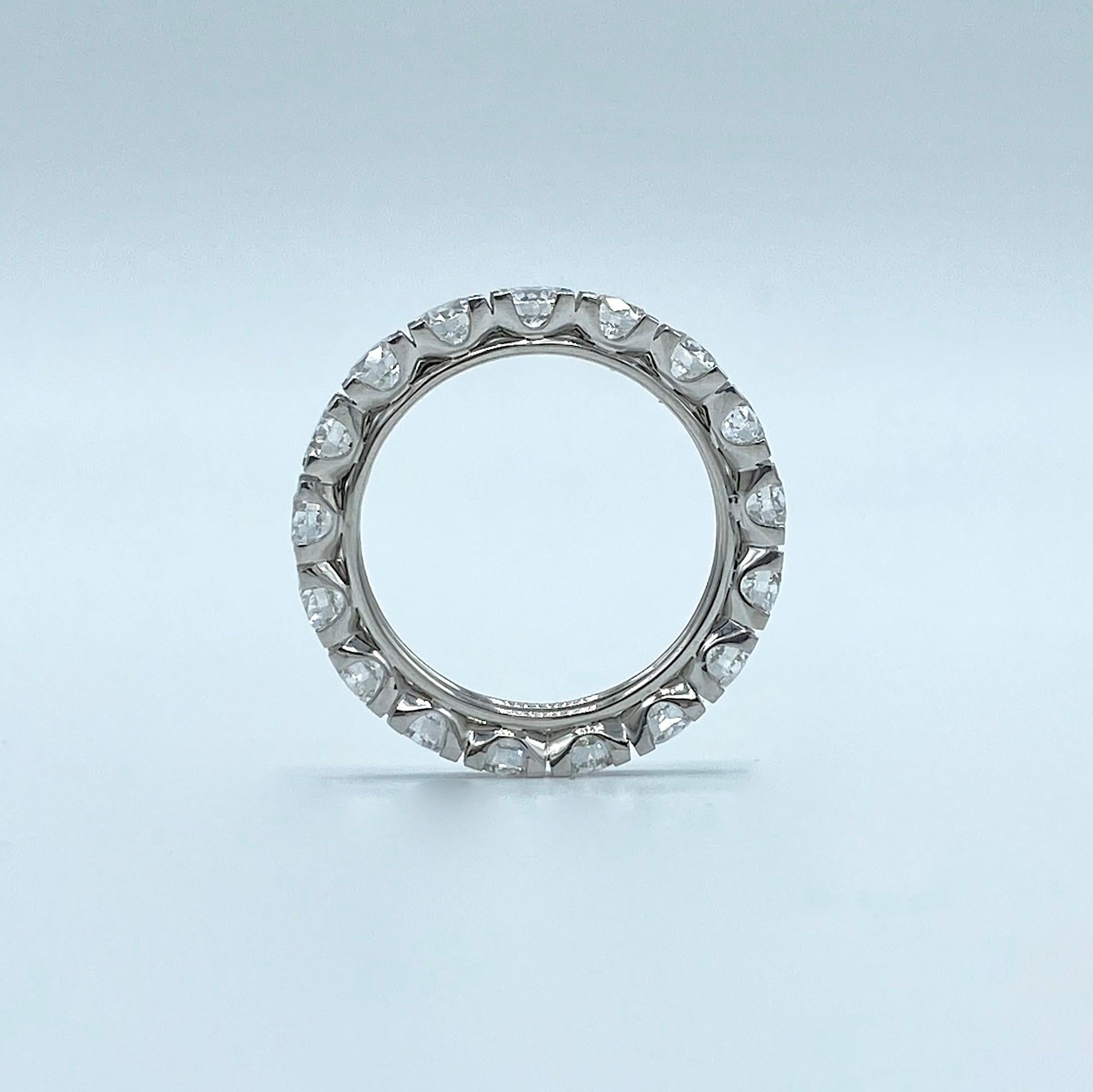 3.00 ct White Diamond Platinum Band Eternity Ring Made in Italy
This platinum eternity ring is set by 17 stones. They are in total ct 3.01, quality F/G VS. 
The size of the ring is EU 52 - US 6.

This ring is customizable, price may vary depending
