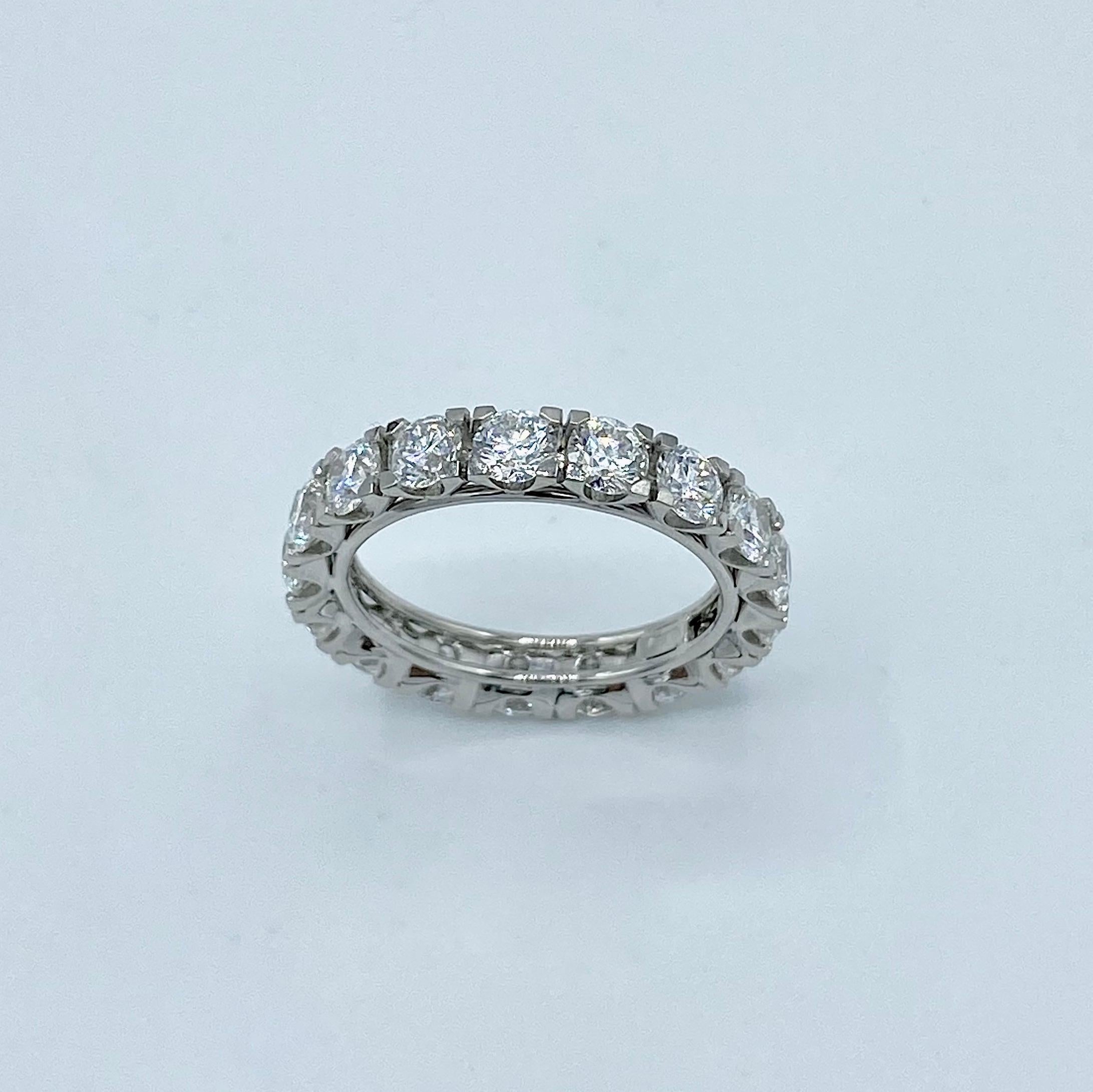 Artisan Engagement 3.00 Carat White Diamond Platinum Band Eternity Ring Made in Italy For Sale