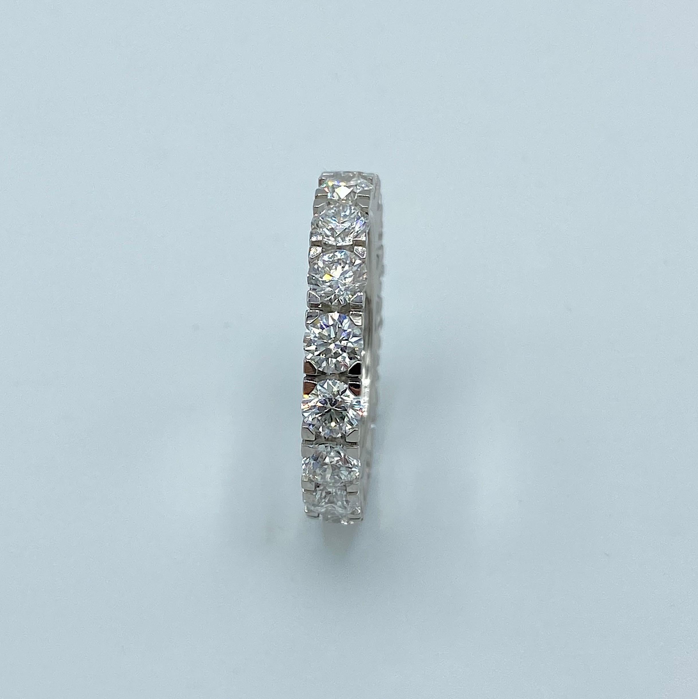 Round Cut Engagement 3.00 Carat White Diamond Platinum Band Eternity Ring Made in Italy For Sale