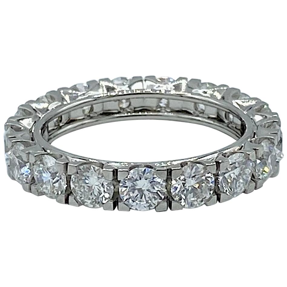 Engagement 3.00 Carat White Diamond Platinum Band Eternity Ring Made in Italy For Sale