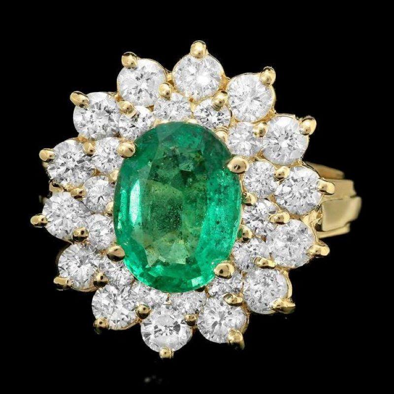 Mixed Cut 3.00 Carats Natural Emerald and Diamond 14K Solid Yellow Gold Ring For Sale