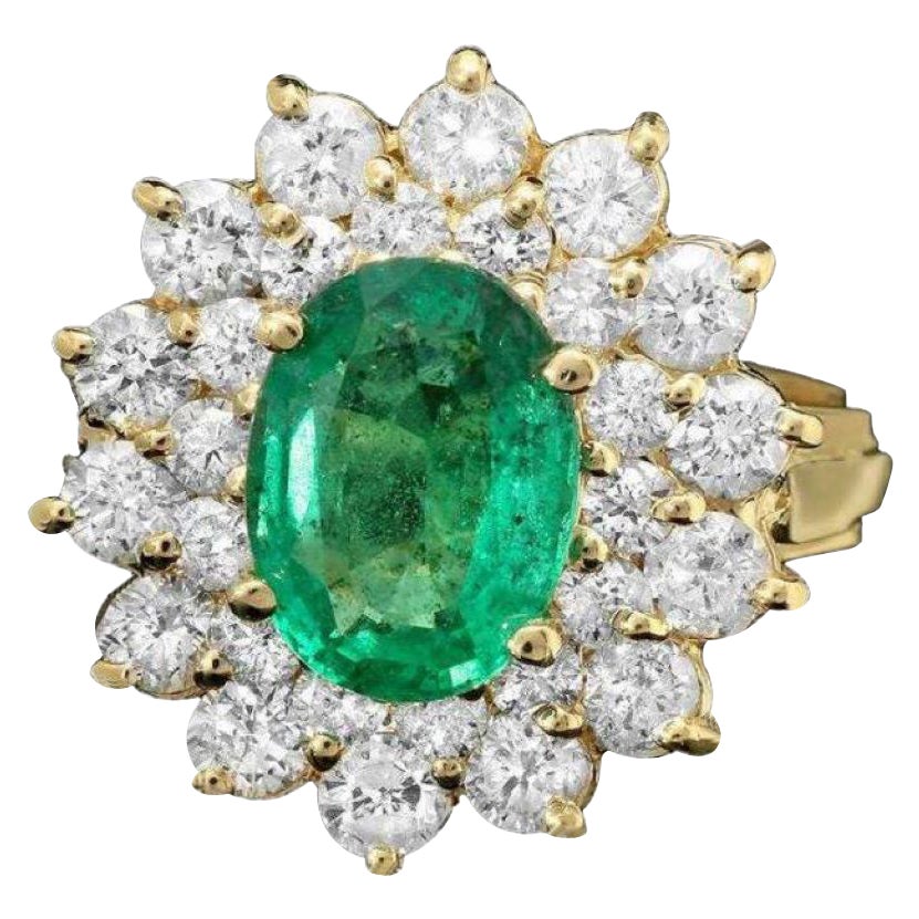 Bague en or jaune massif 14K avec émeraude naturelle de 3,00 carats et diamant en vente