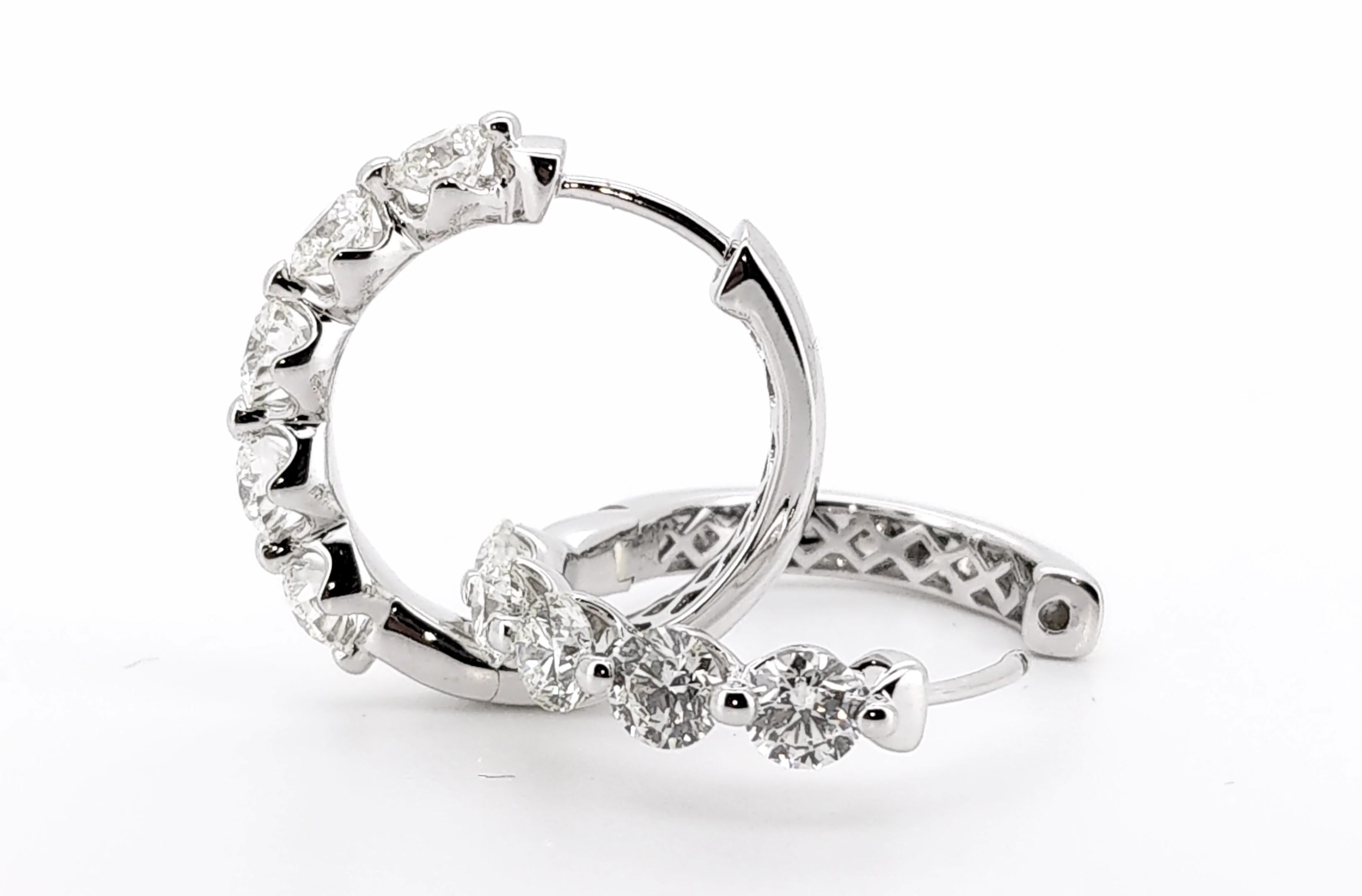 Boucles d'oreilles en Diamant blanc naturel par FERRUCCI entièrement réalisées en or blanc 14k, 
Diamants Poids total en carats 3.00 ct taille ronde brillante, couleur G/H, pureté VS. 
Des diamants blancs de haute qualité et brillants, une beauté