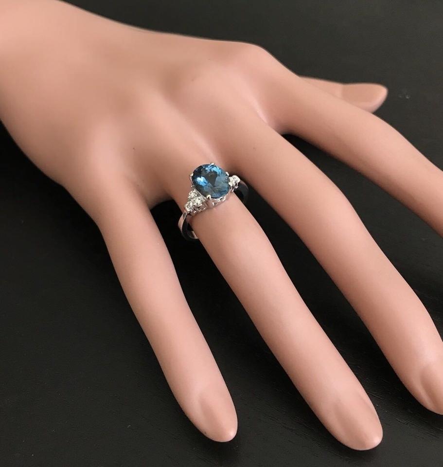 3.00 Carat Natural Impressive London Blue Topaz and Diamond 14k White Gold Ring In New Condition For Sale In Los Angeles, CA