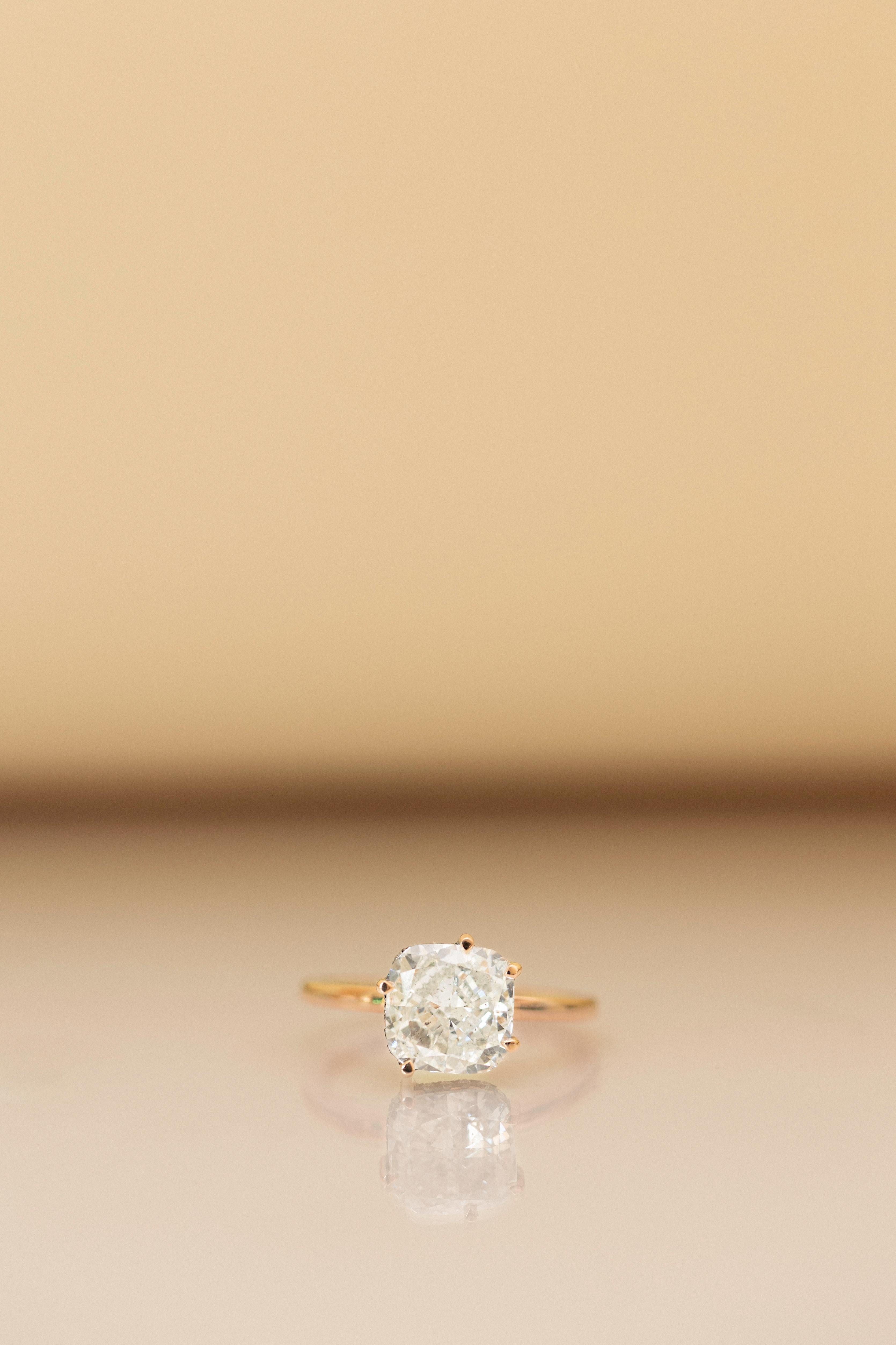 3.00 ct cushion diamond in 18ct rose gold with black rhodium accents In New Condition For Sale In Brasschaat, BE