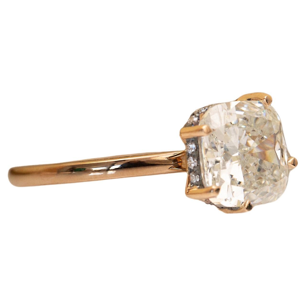 3.00 ct cushion diamond in 18ct rose gold with black rhodium accents For Sale