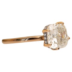 Diamant coussin de 3,00 ct en or rose 18 ct avec accents de rhodium noir