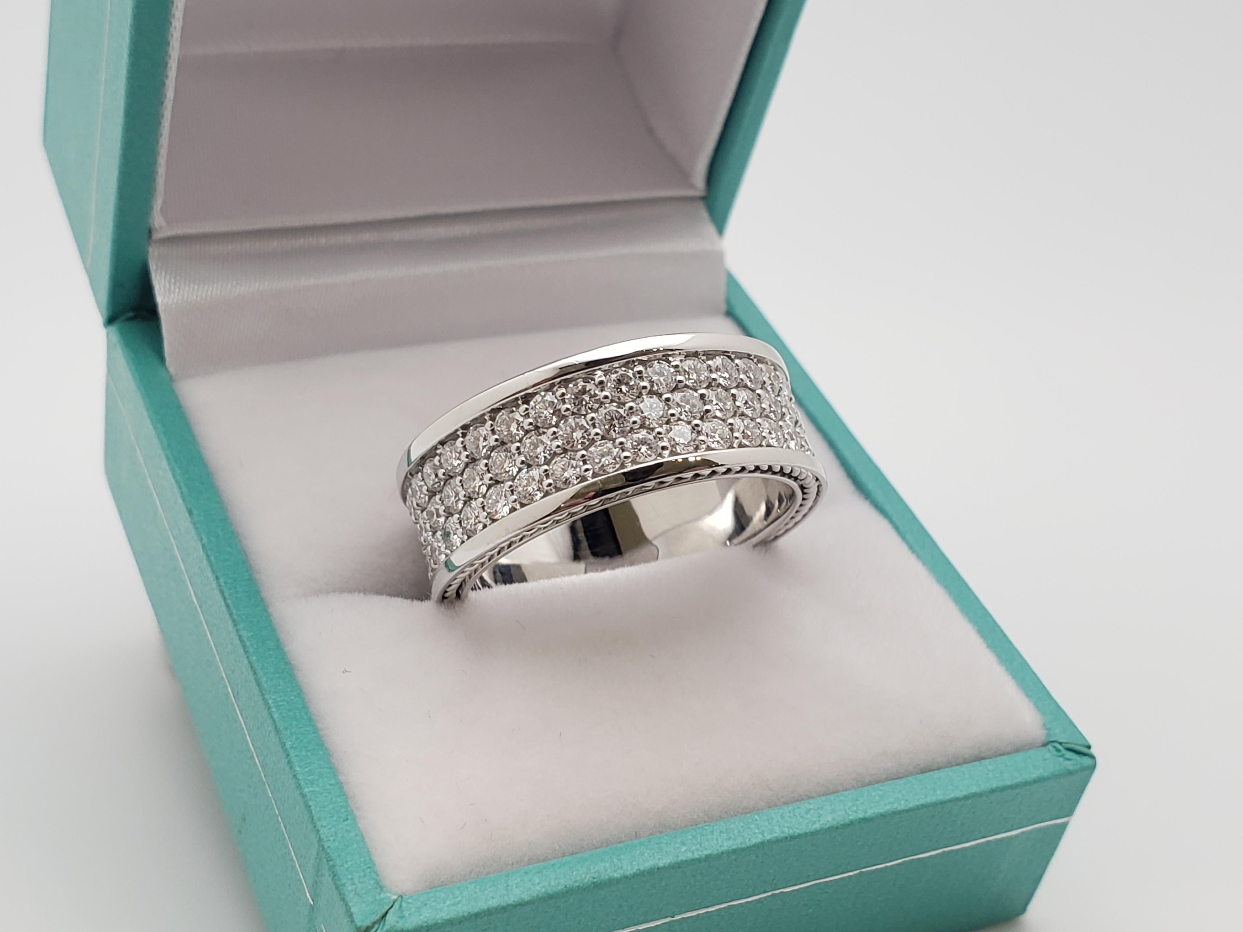 Anello a fascia per l'eternità con diamante naturale da 3,00 CT in oro bianco 18 carati in vendita 6