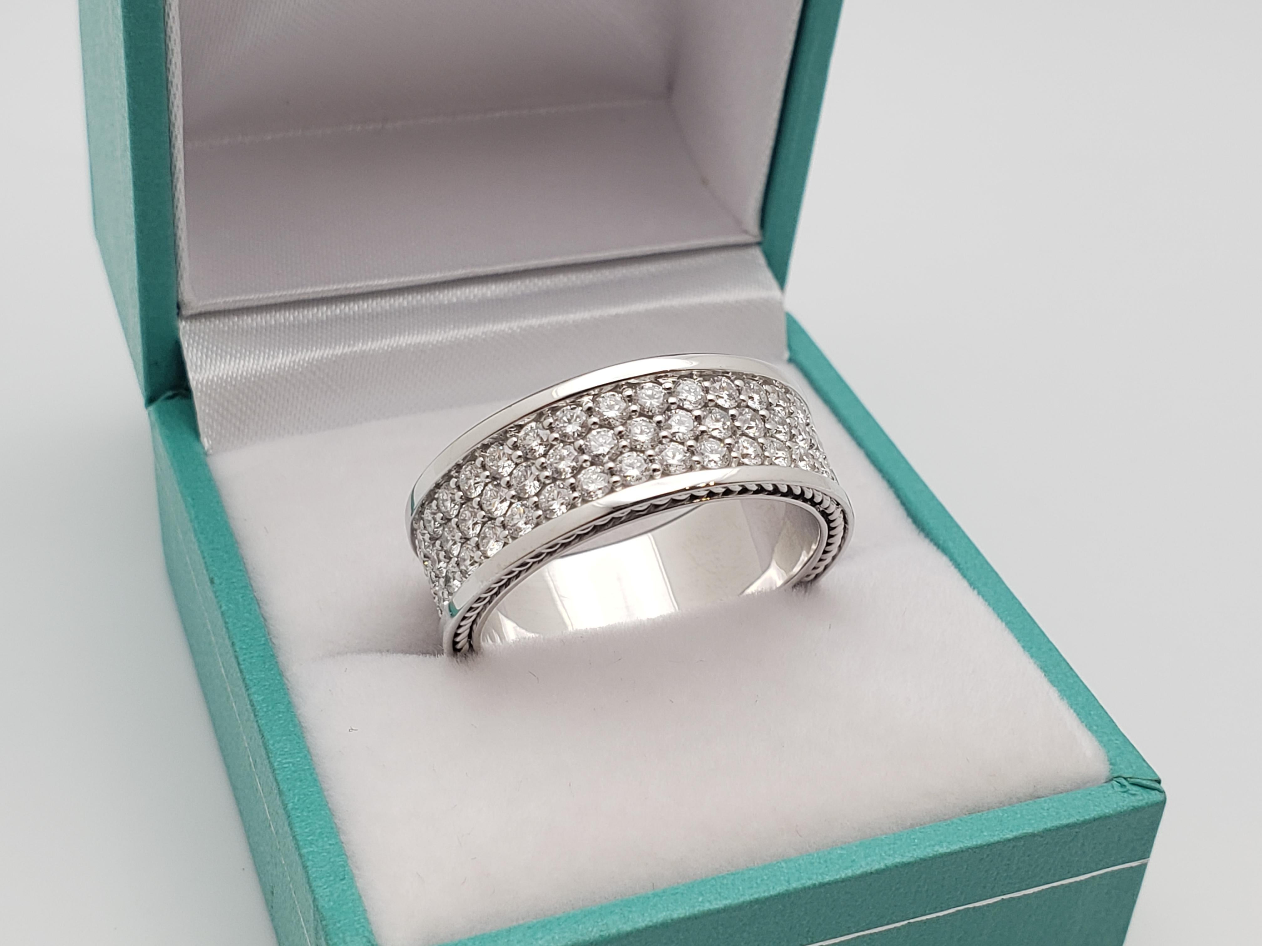 Anello a fascia per l'eternità con diamante naturale da 3,00 CT in oro bianco 18 carati in vendita 1