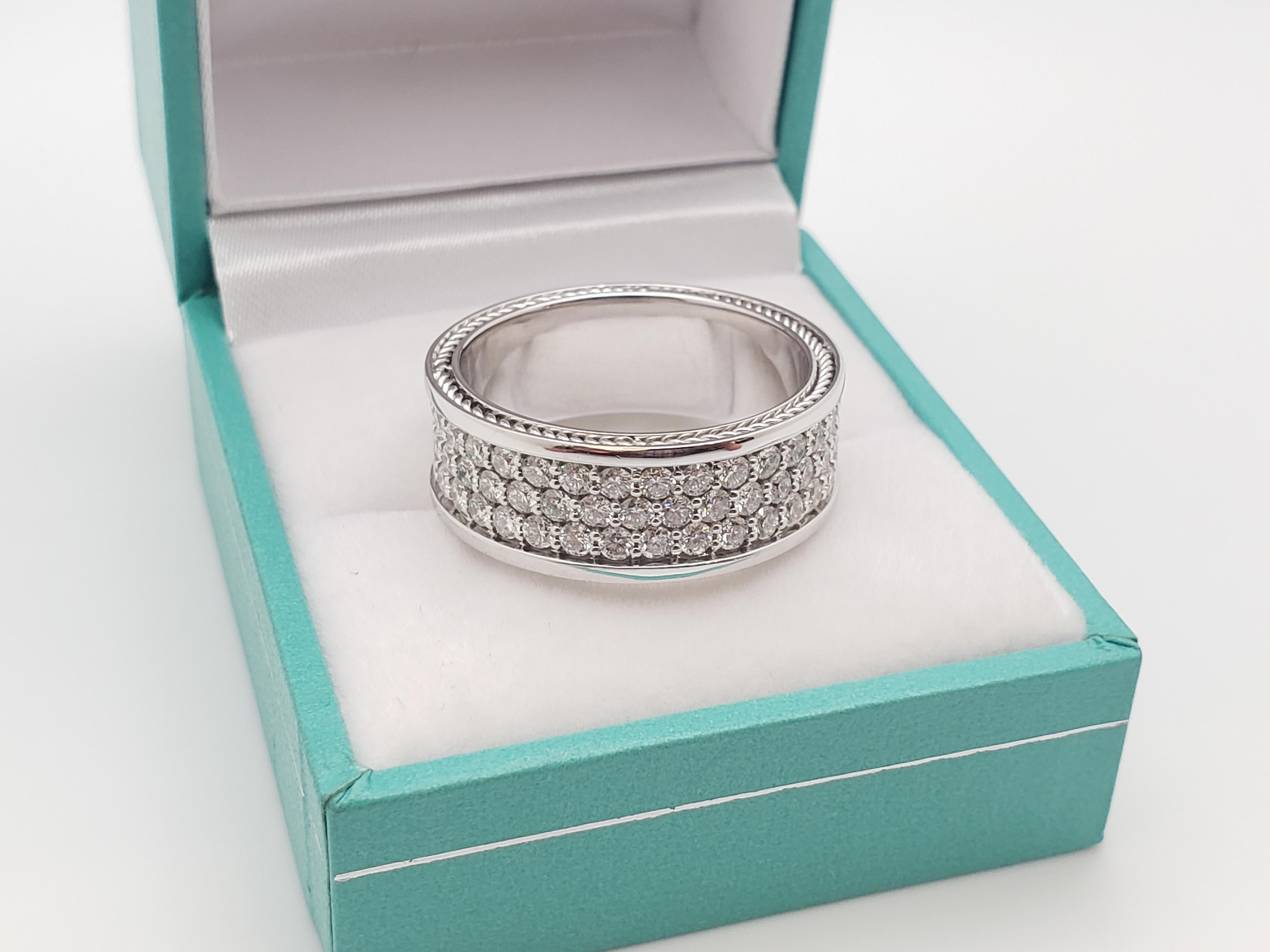 Anello a fascia per l'eternità con diamante naturale da 3,00 CT in oro bianco 18 carati in vendita 3