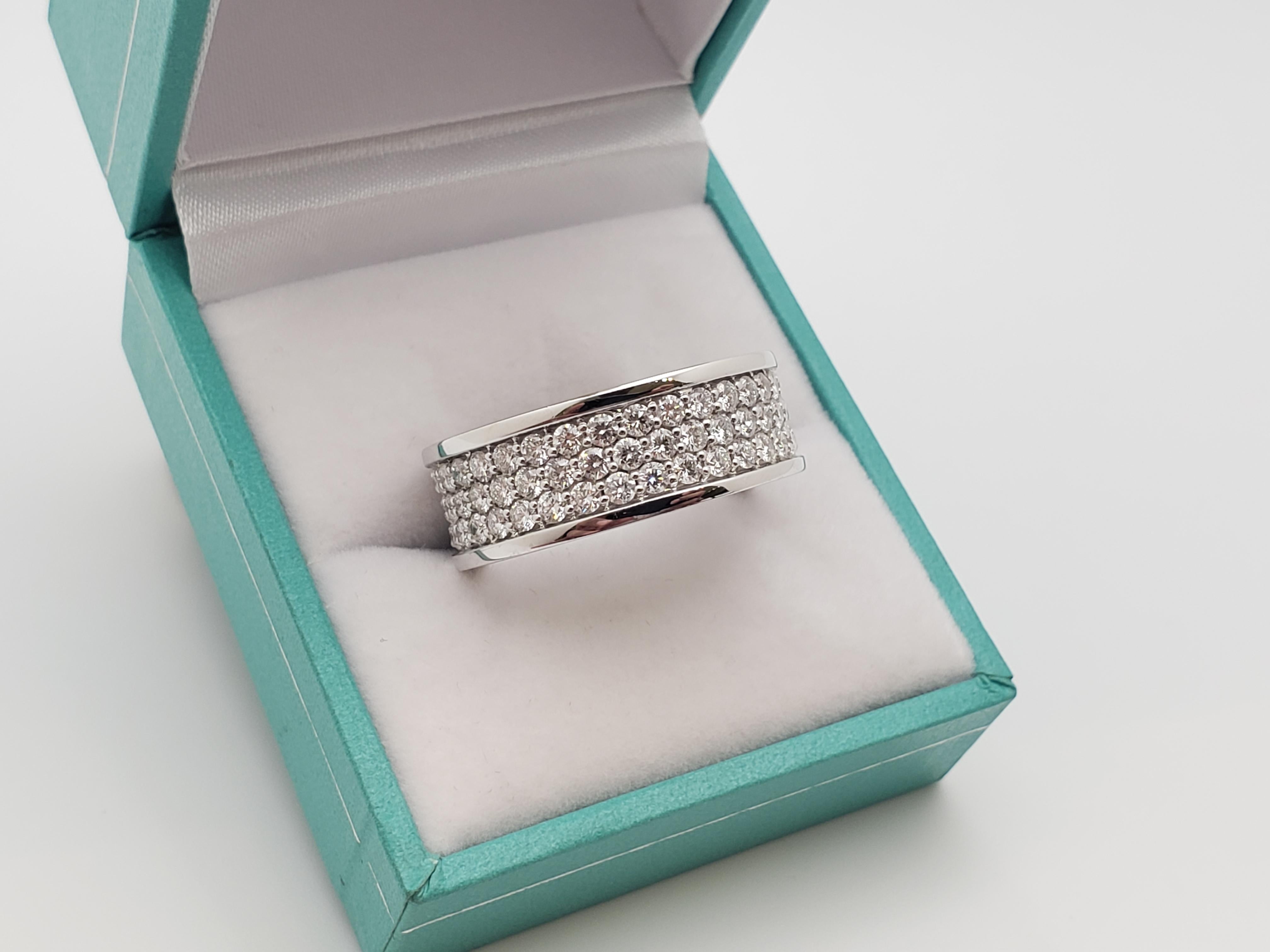 Anello a fascia per l'eternità con diamante naturale da 3,00 CT in oro bianco 18 carati in vendita 5