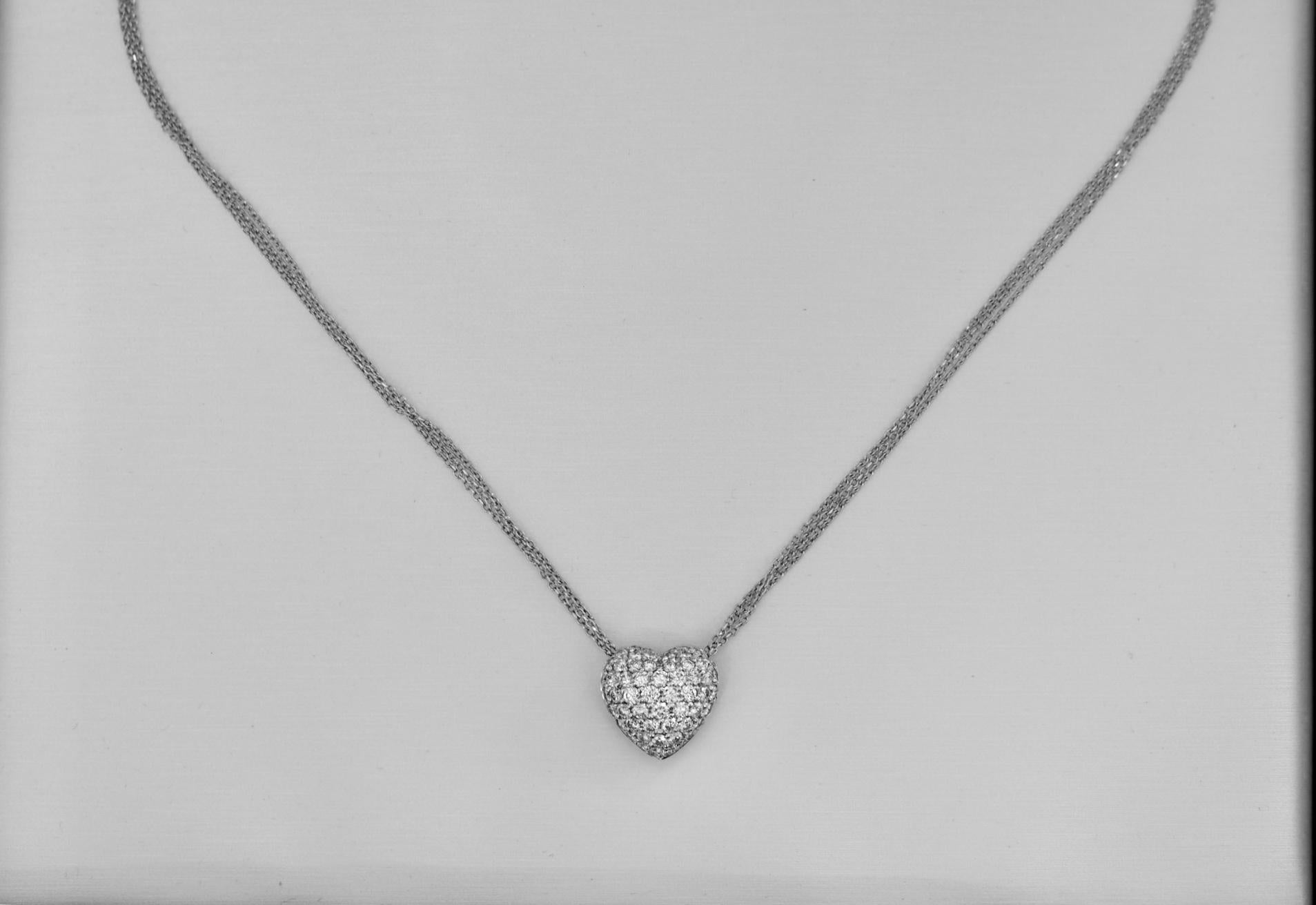 3.00 Carat Diamond Heart Platinum Necklace In Excellent Condition In Addison, TX