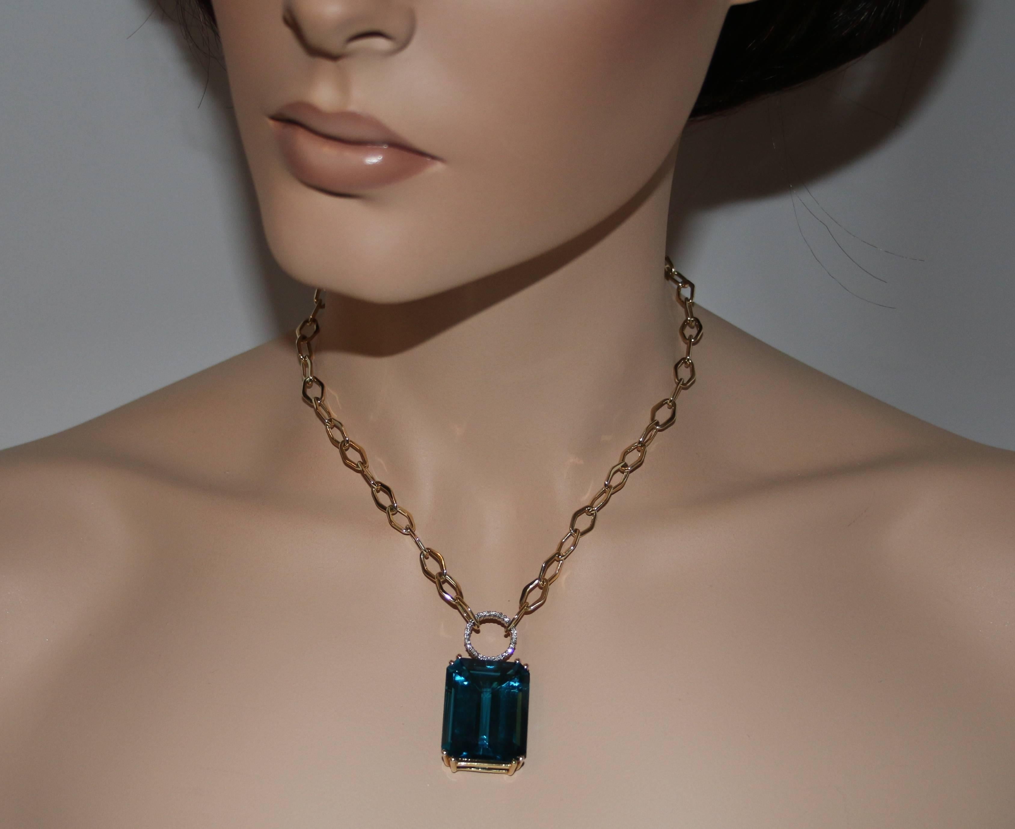Contemporary 30.00 Carat Blue Topaz Diamond Gold Necklace For Sale