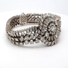 30.00 Carat Mixed Cut F VS1 Diamond Platinum Art-Deco Bracelet
