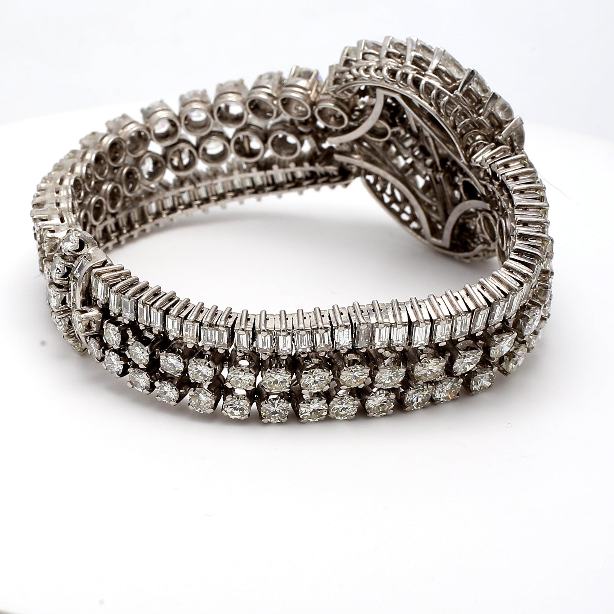 Bracelet Art déco en platine avec diamants tailles mixtes F VS1 de 30,00 carats Bon état - En vente à New York, NY