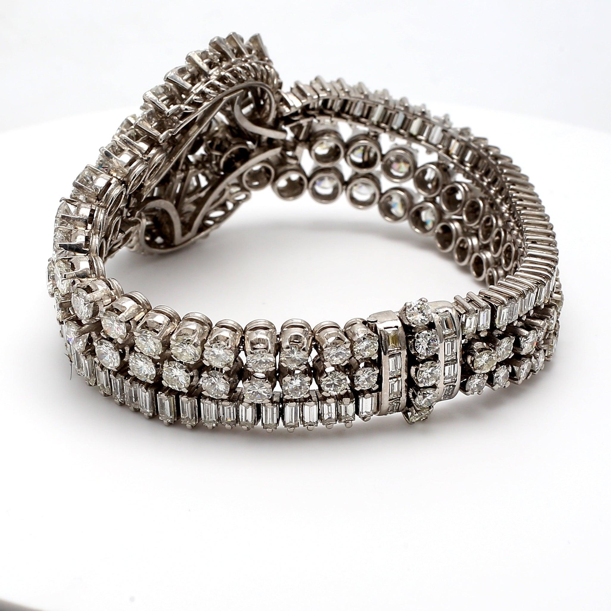Bracelet Art déco en platine avec diamants tailles mixtes F VS1 de 30,00 carats en vente 1
