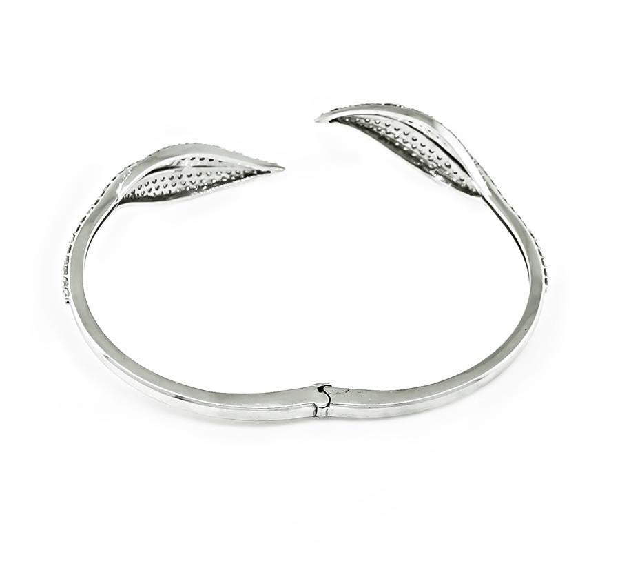 3.00ct Diamond Gold Bangle In Good Condition For Sale In New York, NY