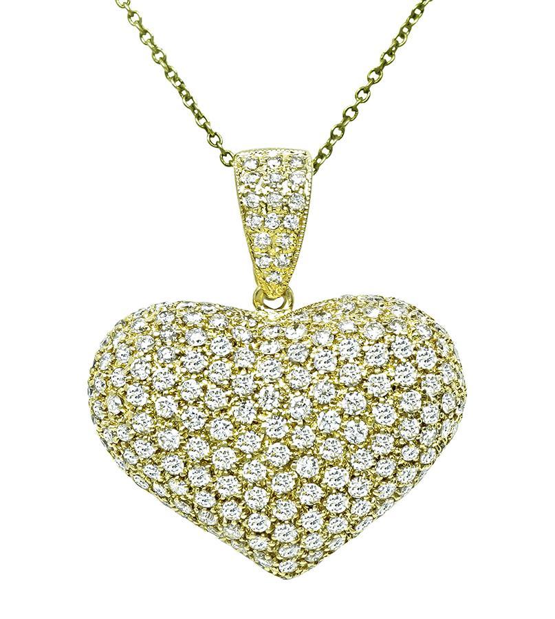 Round Cut 3.00ct Diamond Gold Heart Pendant For Sale