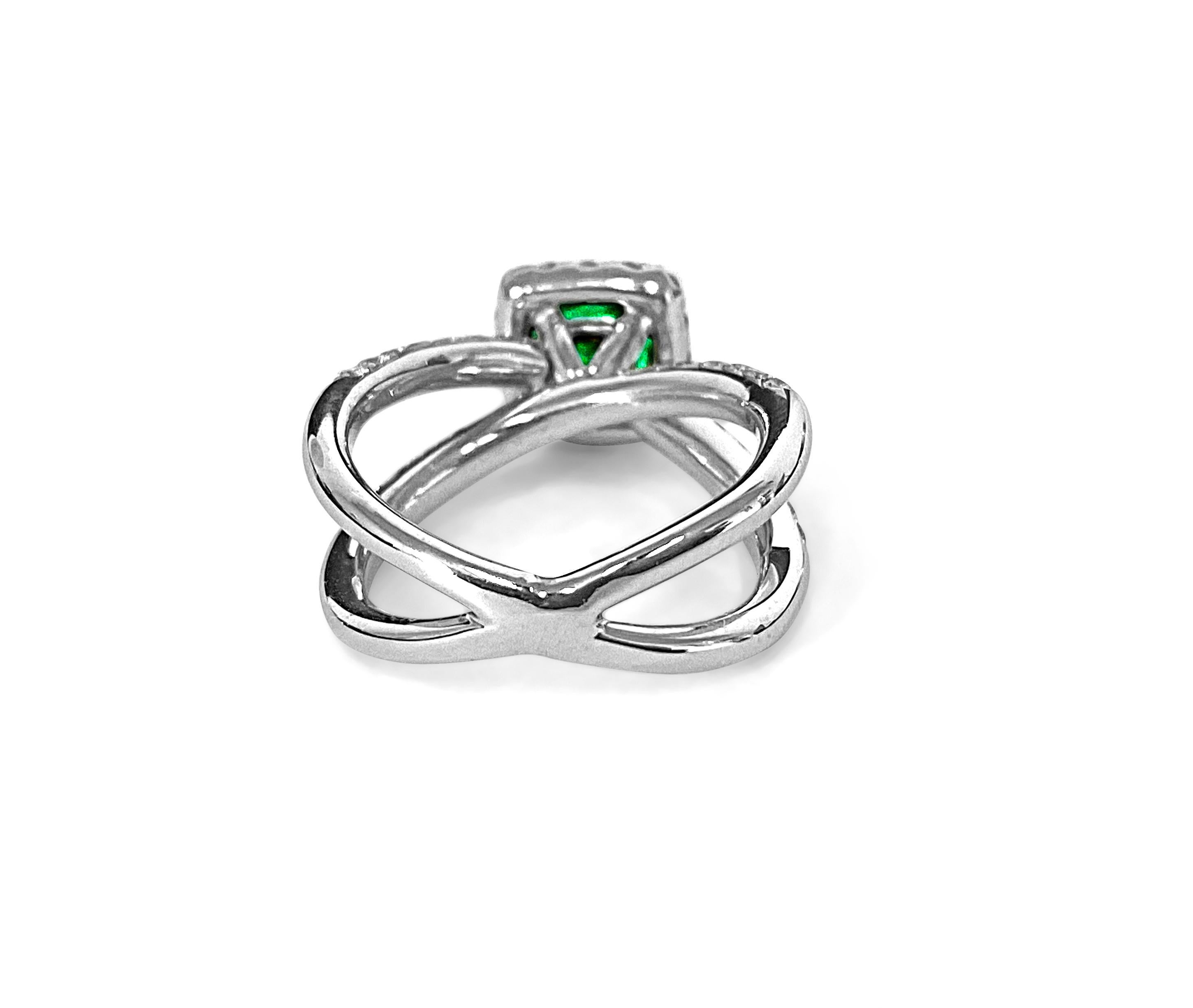 3.00ct Diamond Natural Emerald Ring 18K Gold In Excellent Condition For Sale In Miami, FL