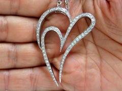 Ciondolo a forma di cuore con motivo a spirale moderno, diamanti rotondi da 3,00 ct, G / VS, 14KT e catena – Raro*